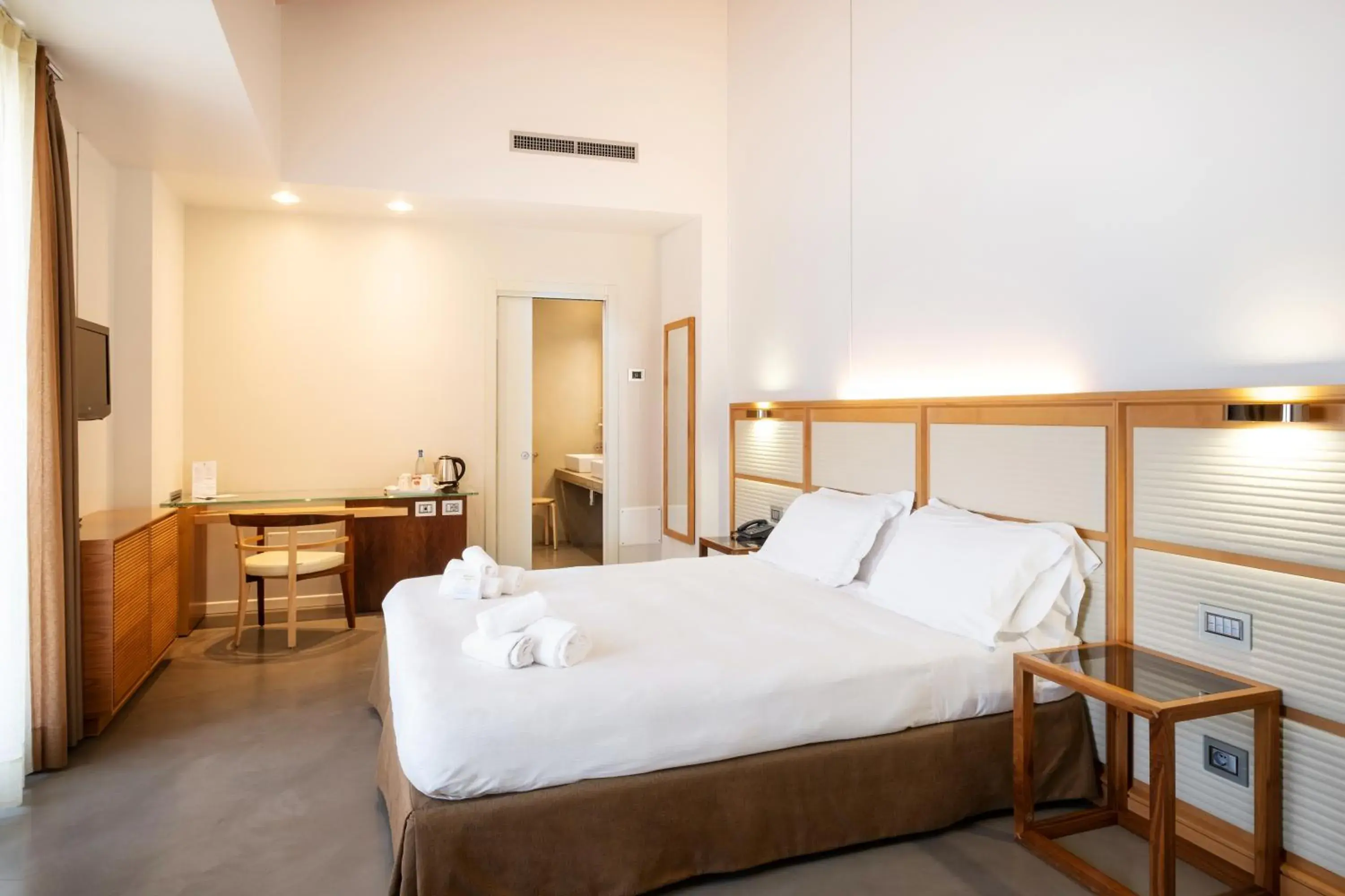 Bedroom, Bed in The Ziba Hotel & Spa