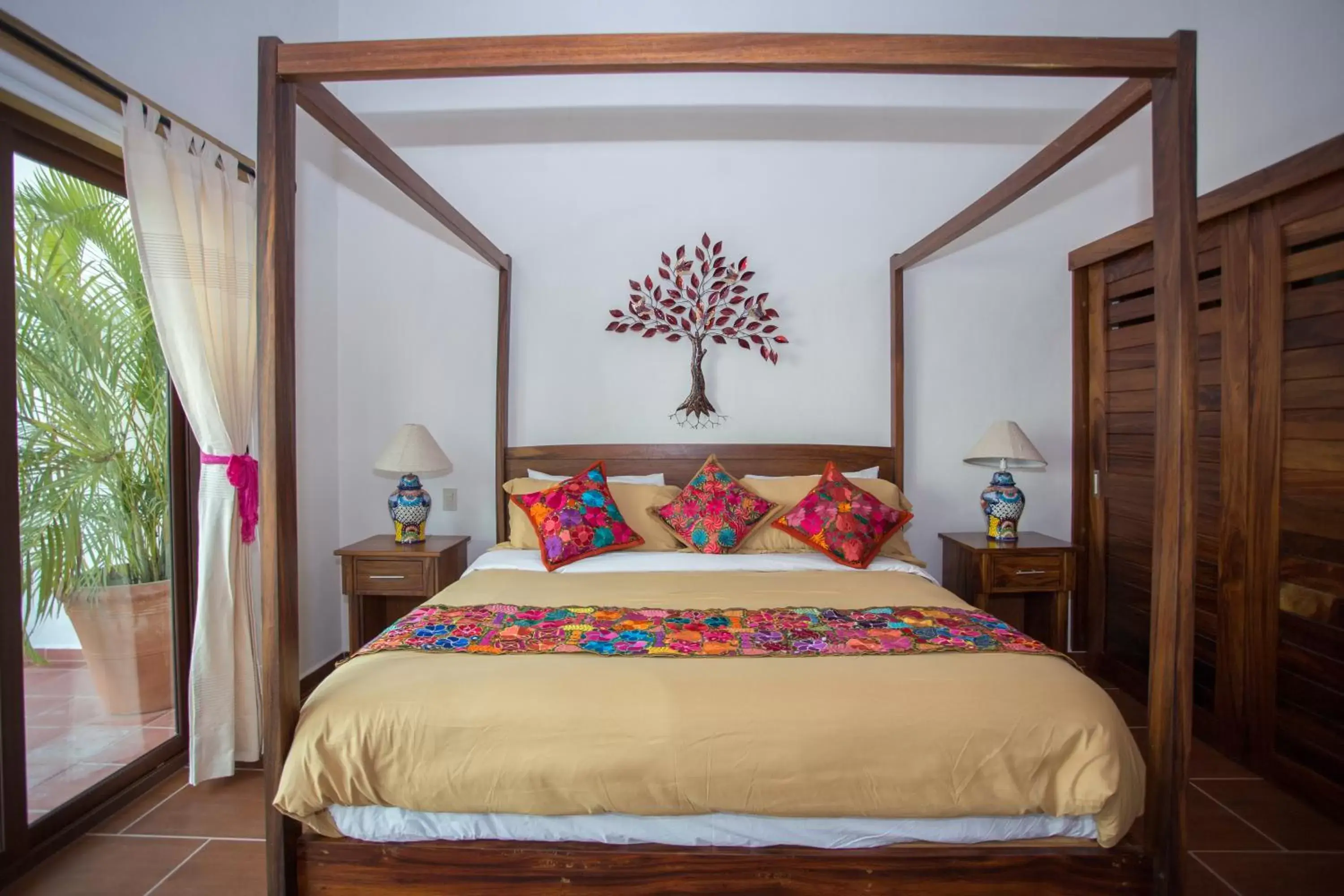 Bed in Refugio del Mar Luxury Hotel Boutique