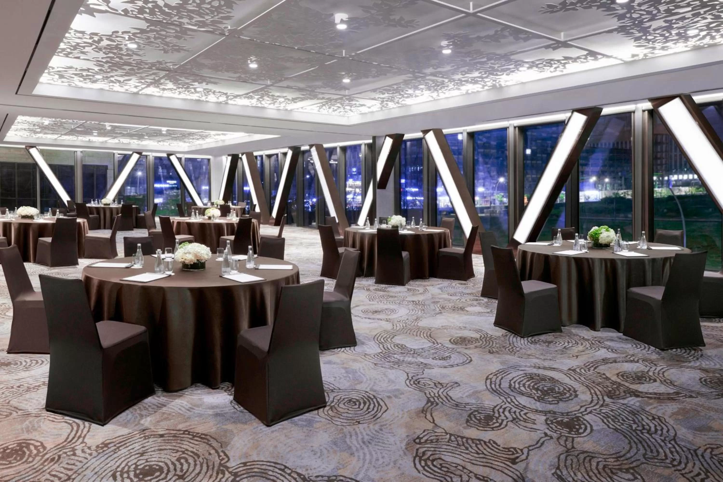 Meeting/conference room in Courtyard by Marriott Seoul Botanic Park