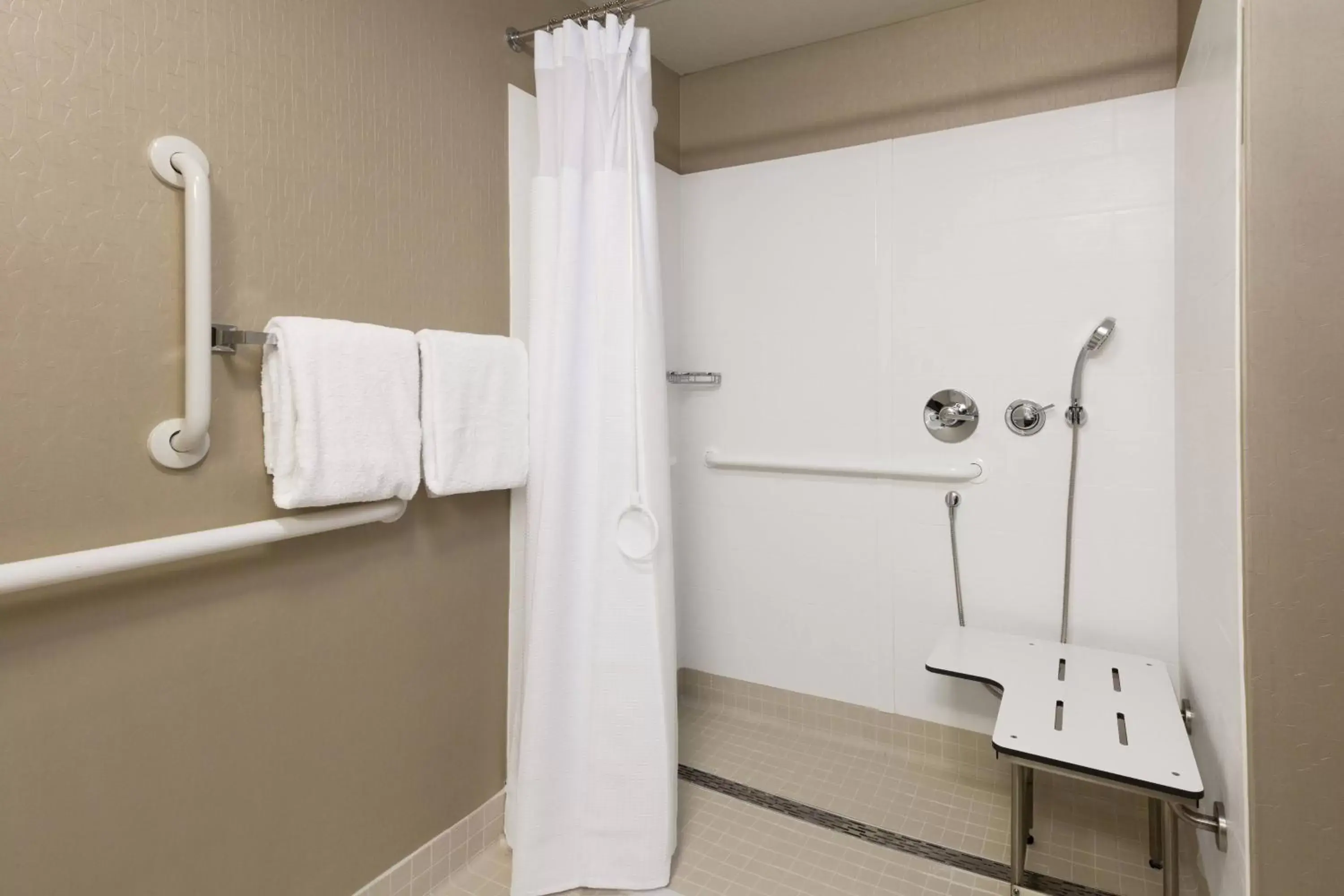 Bathroom in SpringHill Suites Louisville Hurstbourne/North