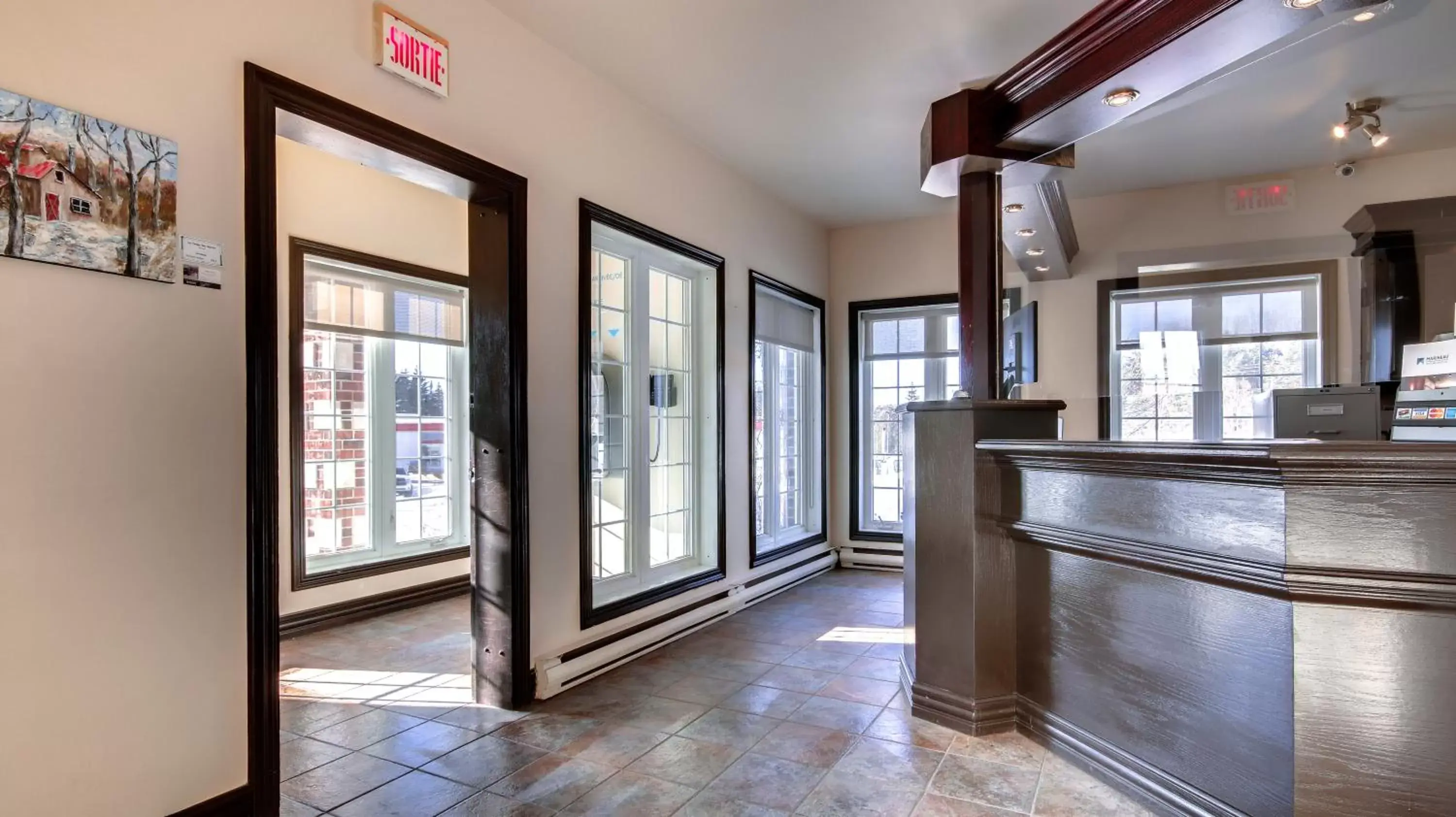 Lobby or reception, Lobby/Reception in Hôtel Marineau Shawinigan