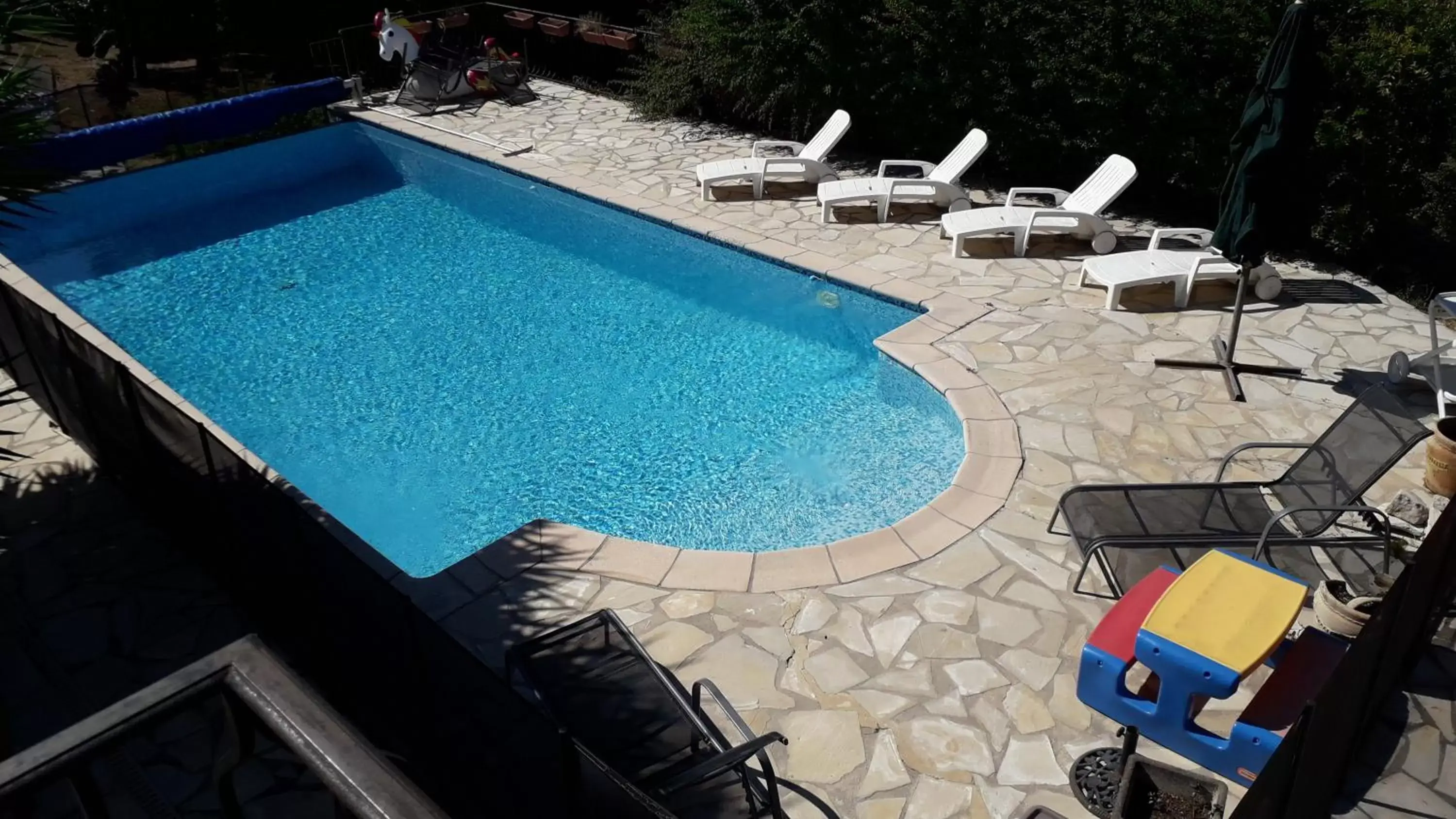 Swimming pool, Pool View in Etoilevacances Chambres d hotes Campagne en Lavande