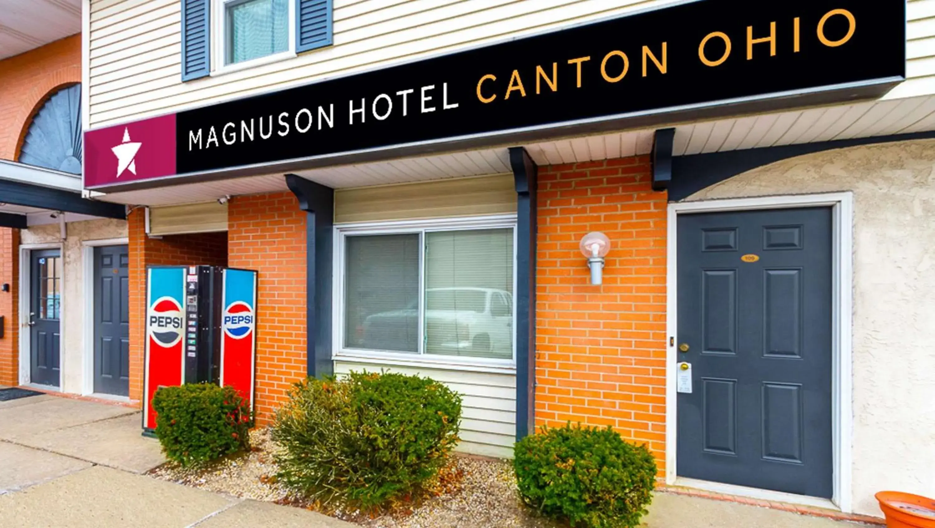 Property building in Magnuson Hotel Extended Stay Canton Ohio