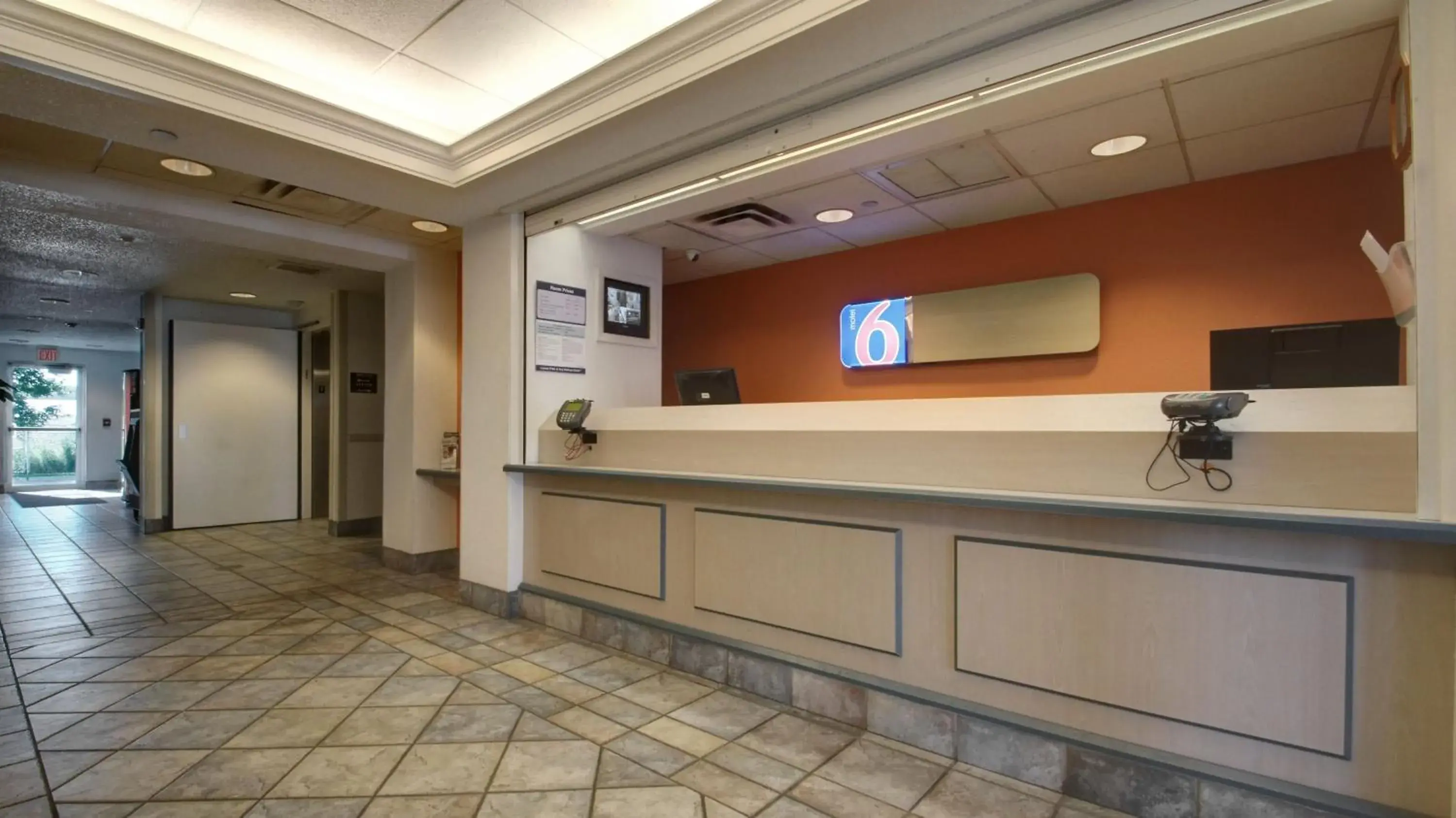 Lobby or reception, Lobby/Reception in Motel 6 Lehi, UT - Thanksgiving Point