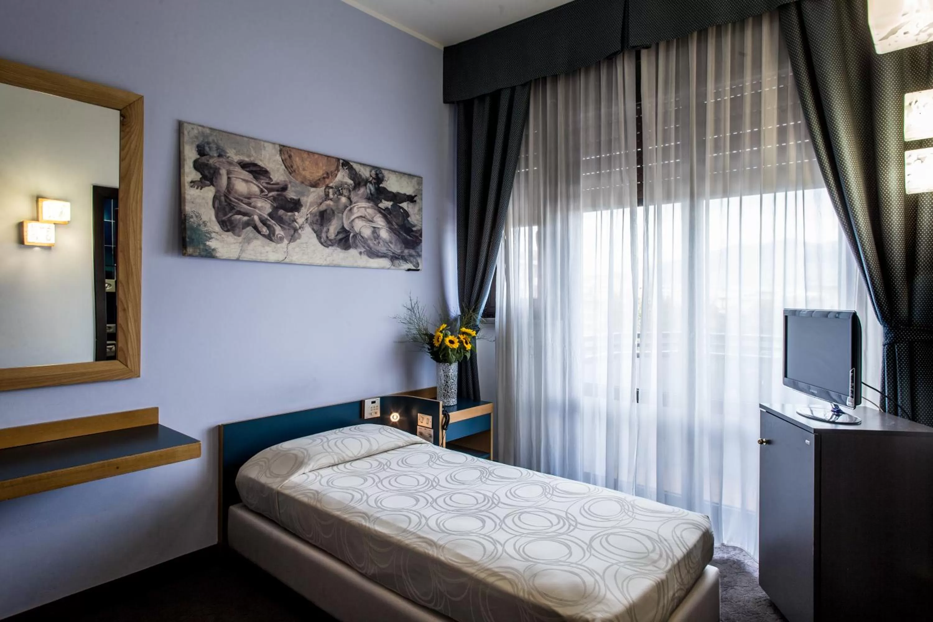 Single Room in Hotel Mirage