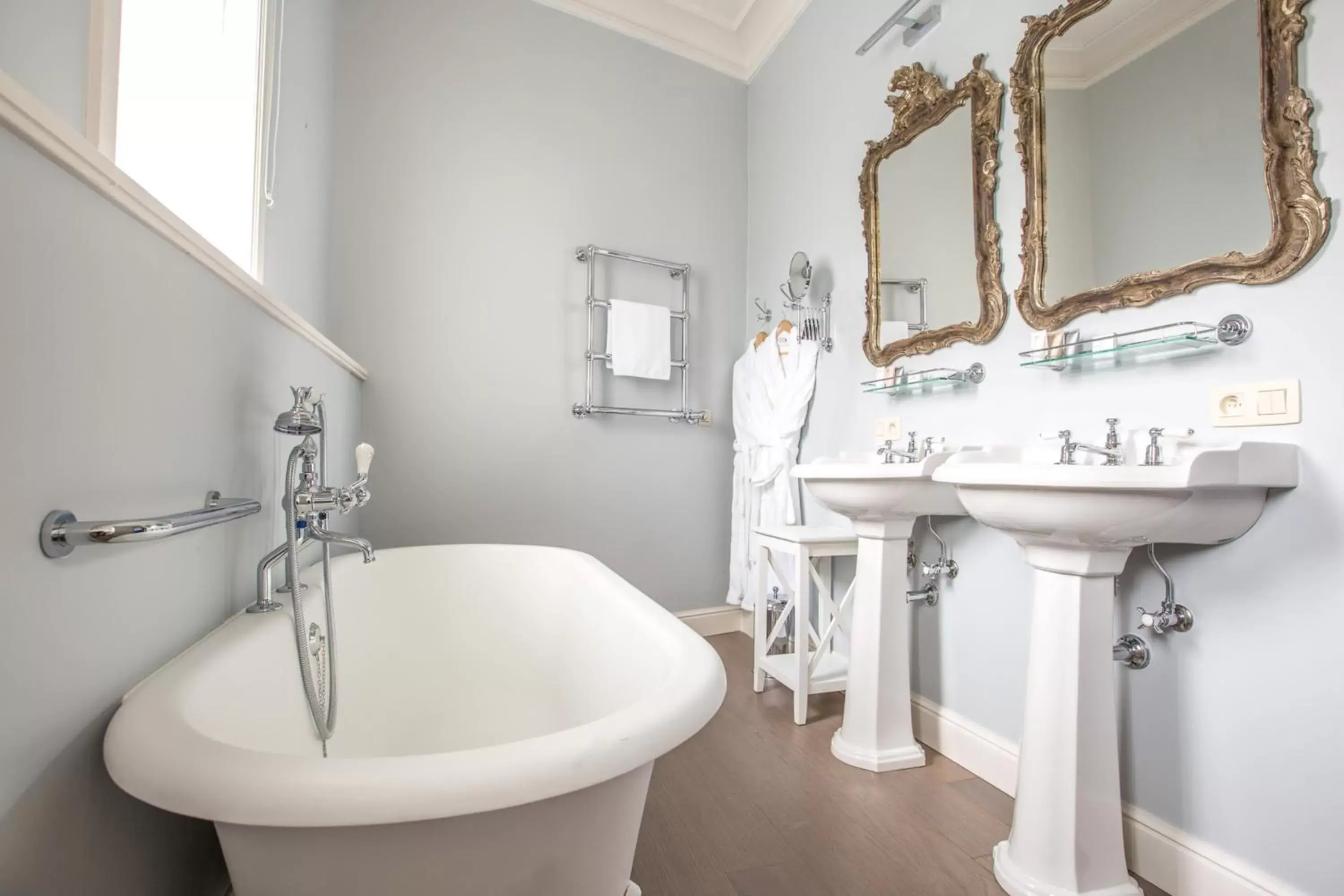 Bathroom in Boutique Hotel De Castillion - Small elegant family hotel