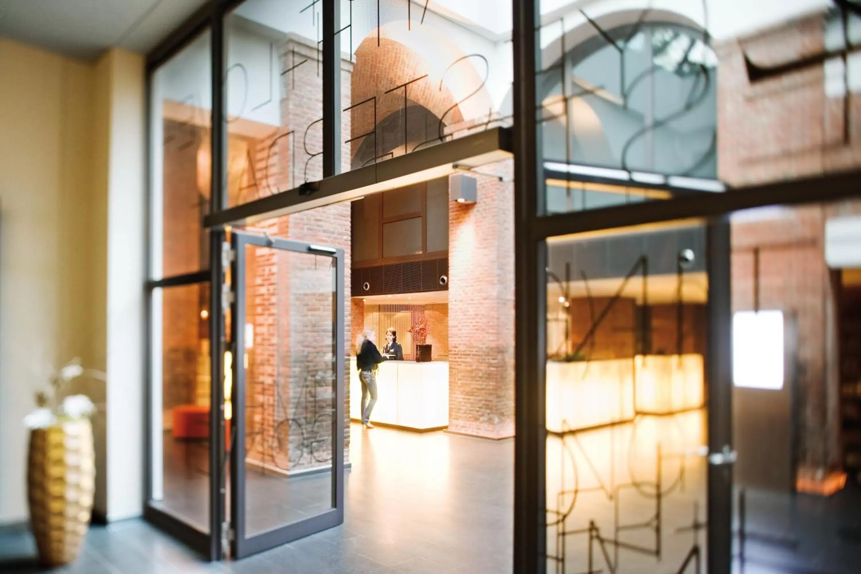 Lobby or reception, Facade/Entrance in Mövenpick Hotel Hamburg