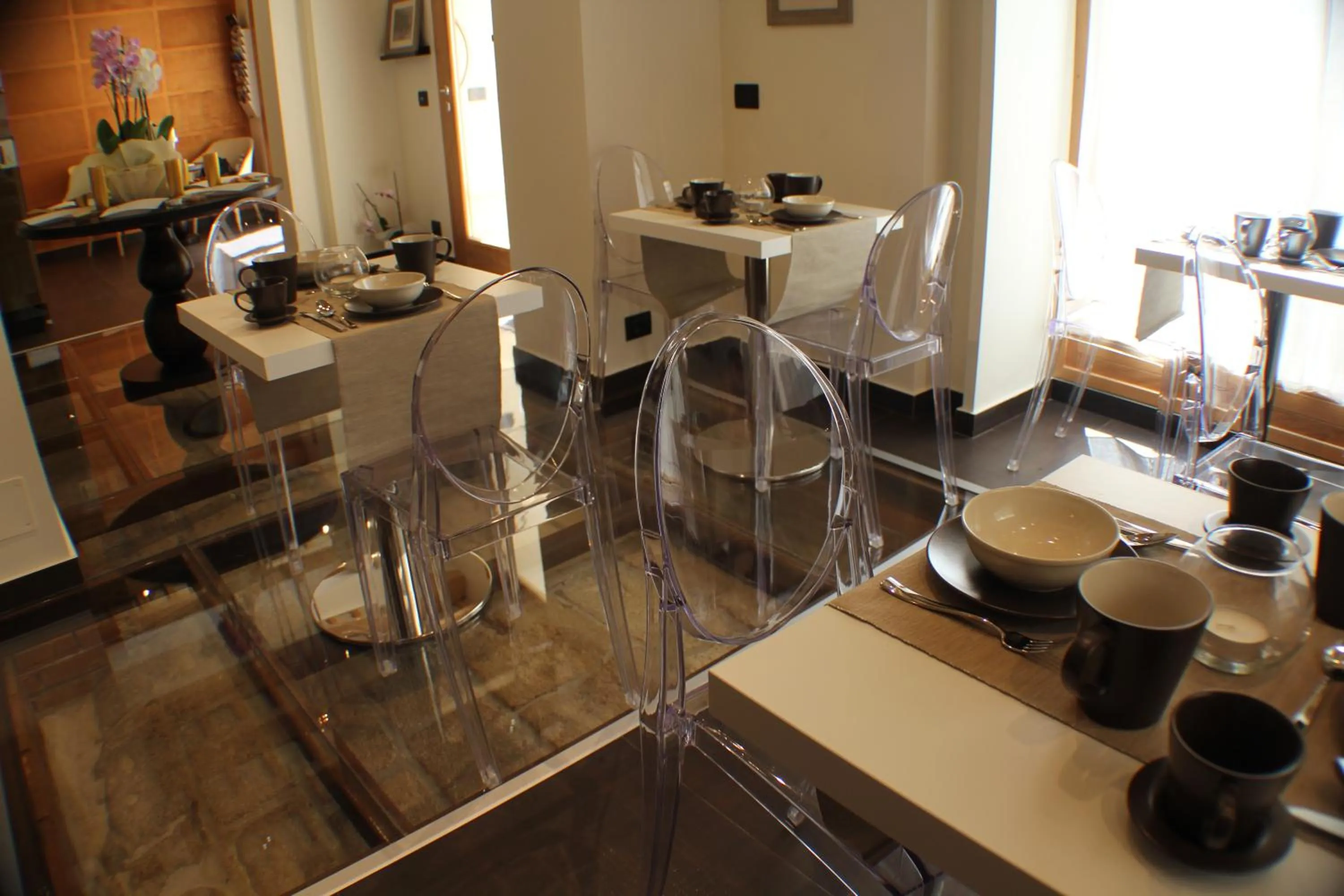 Lounge or bar in Hotel Trapani In