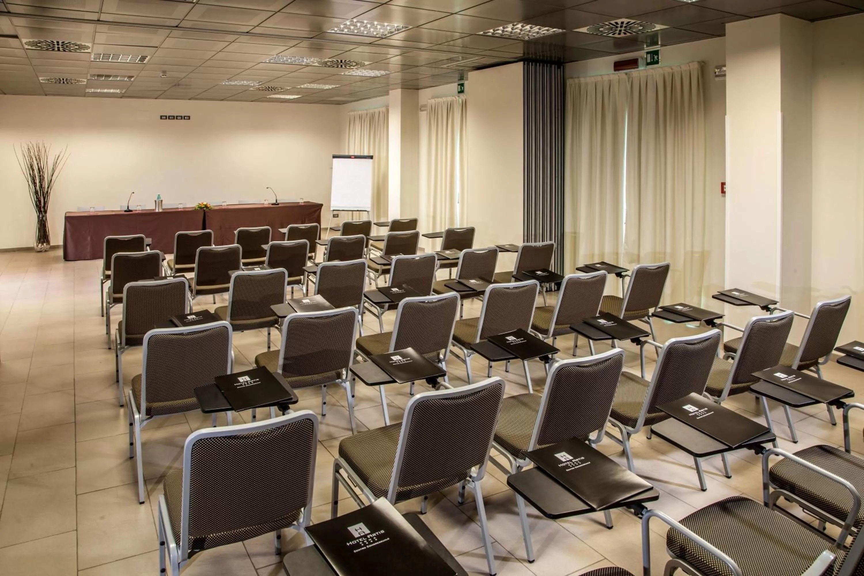 Business facilities in Hotel Artis