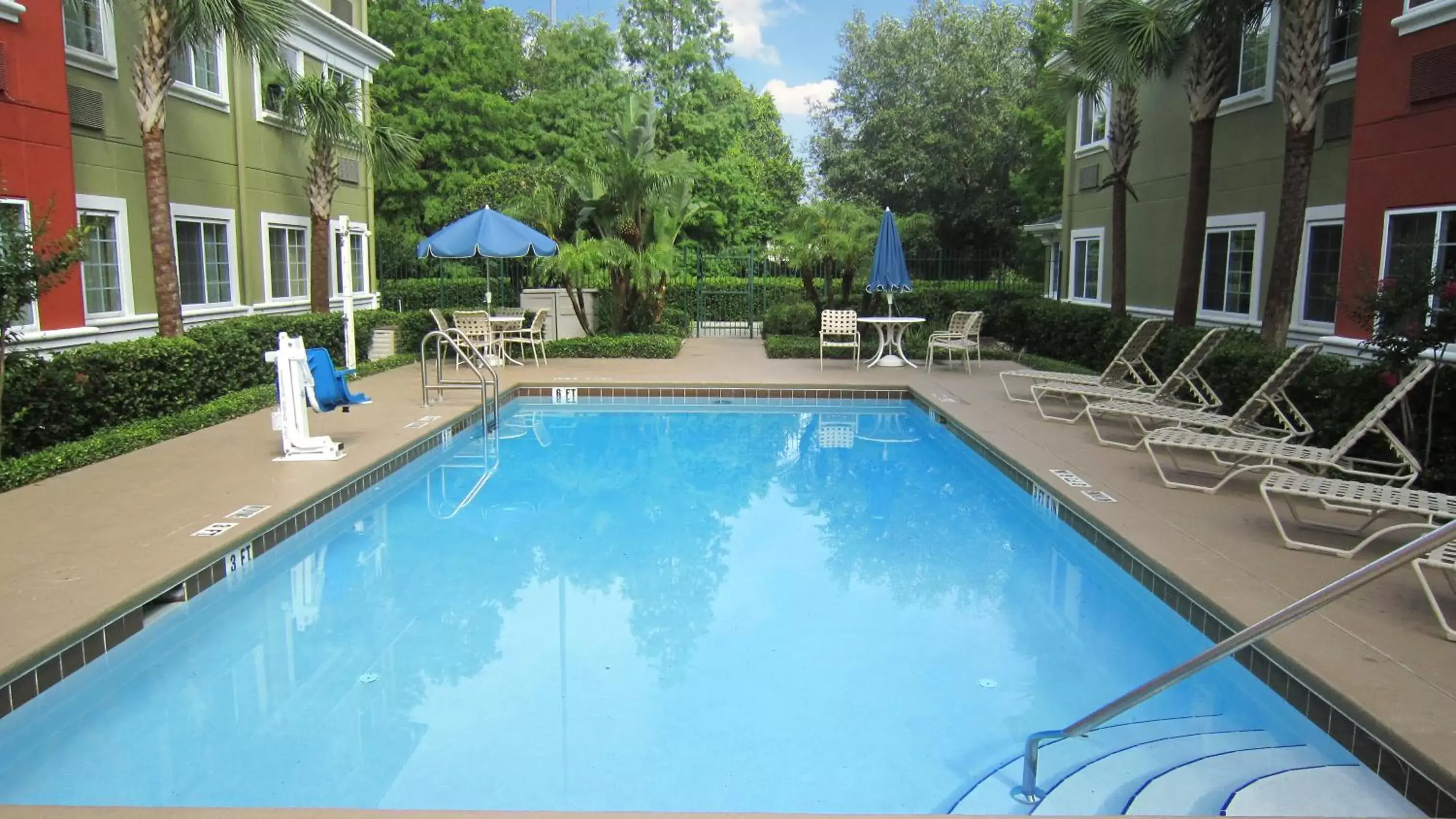 Swimming Pool in Extended Stay America Suites - Orlando - Lake Mary - 1040 Greenwood Blvd