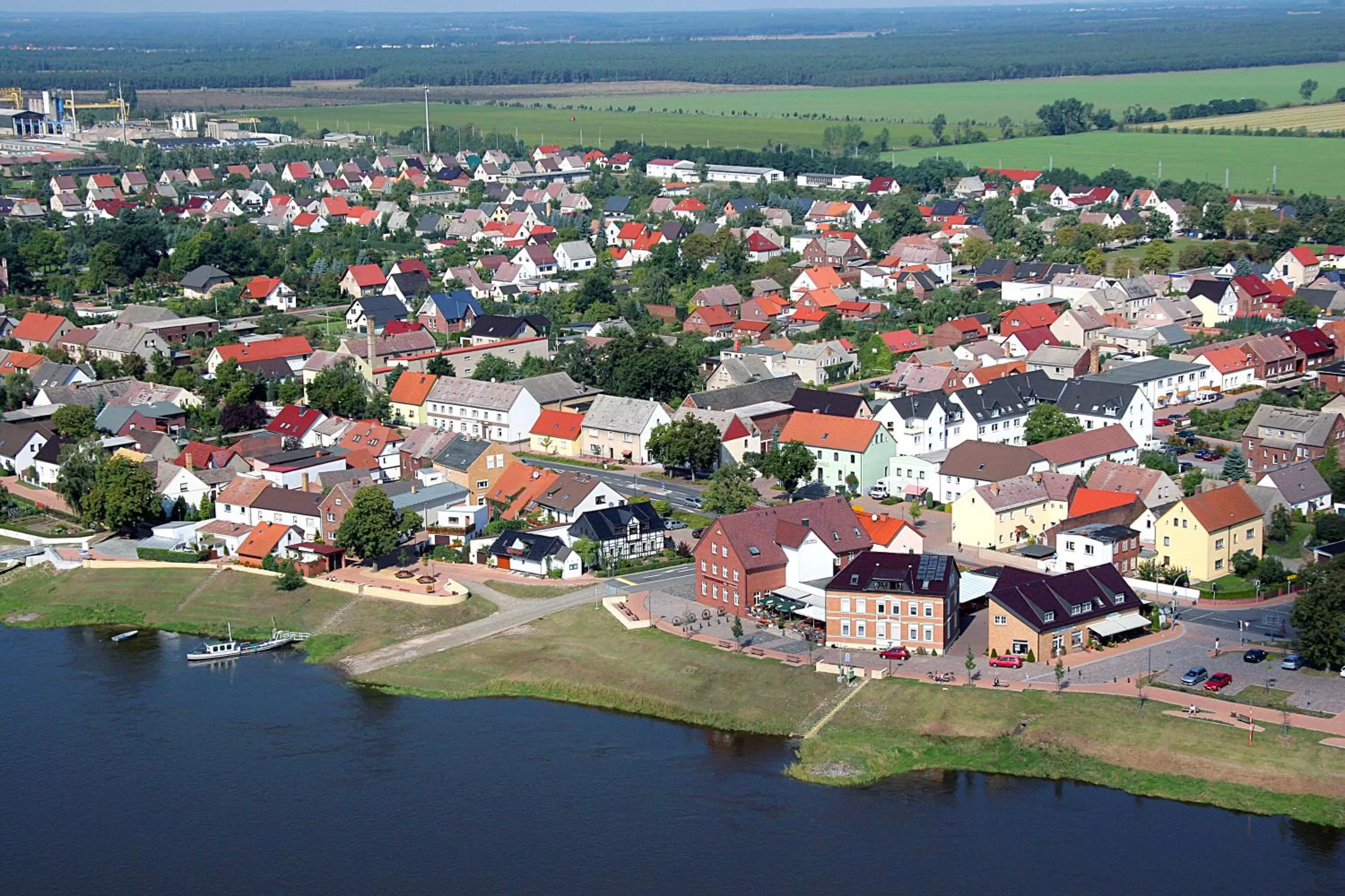 Property building in Hotel & Restaurant Gasthaus Zum Anker