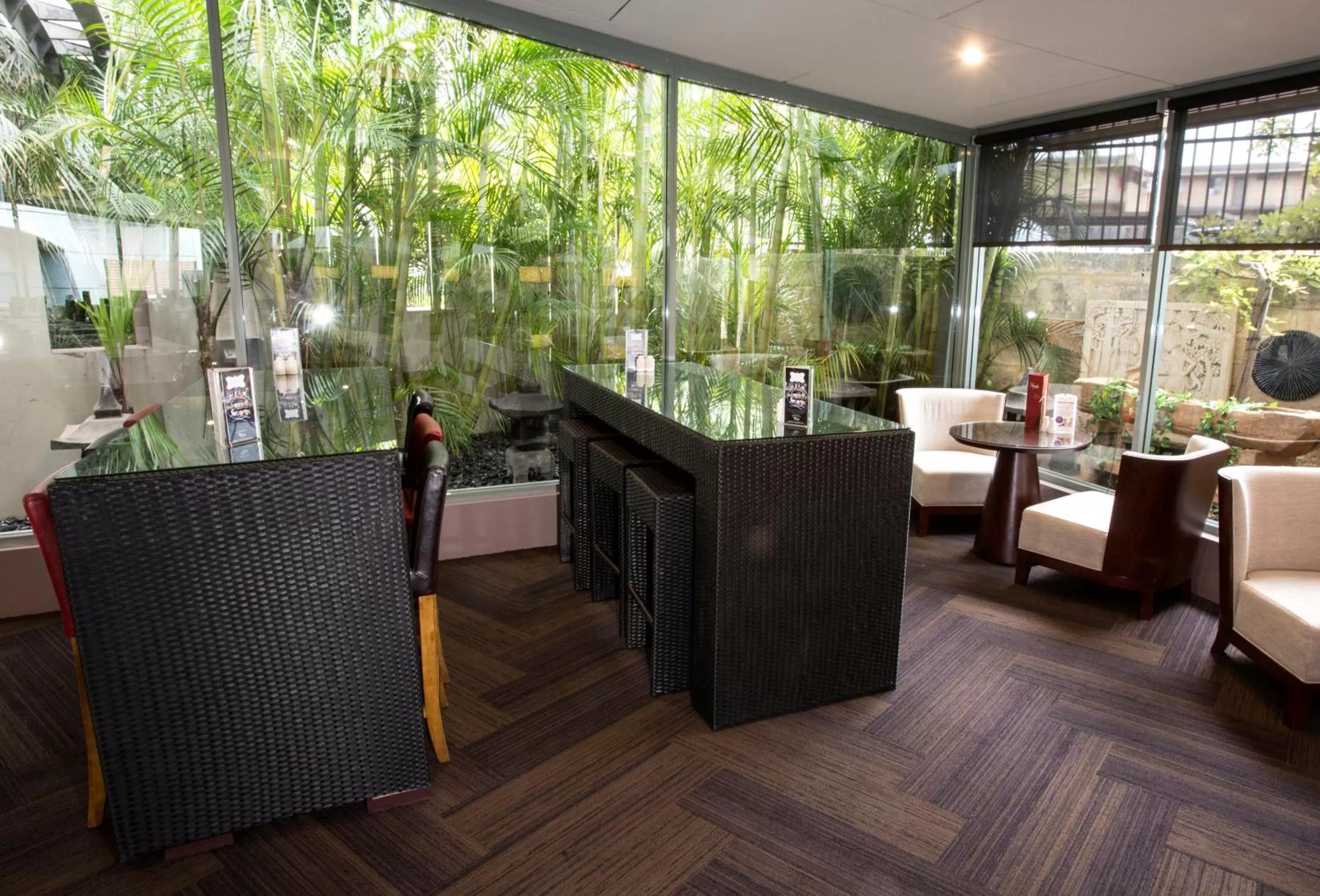 Restaurant/places to eat in Pagoda Resort & Spa