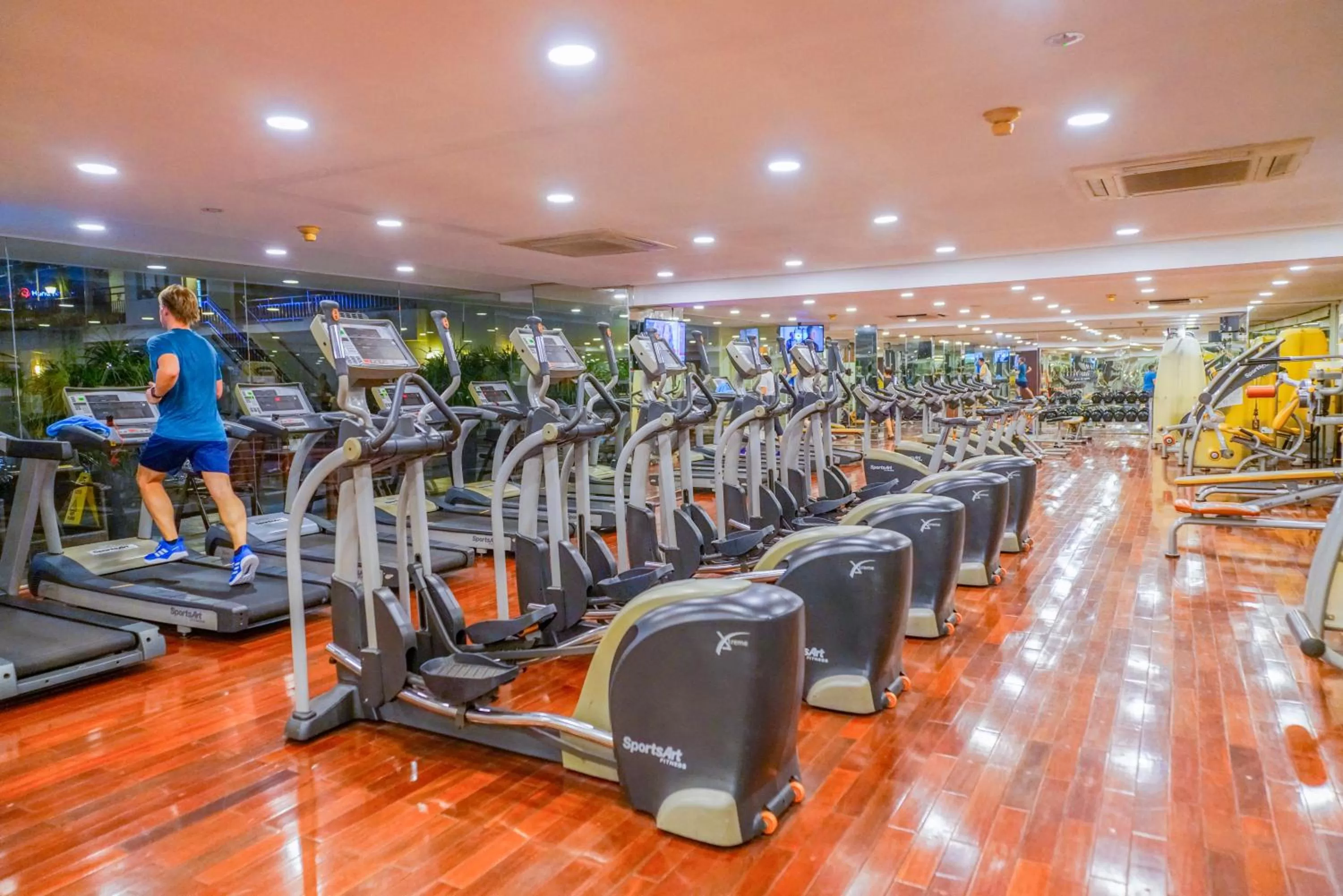 Fitness centre/facilities in Rex Hotel