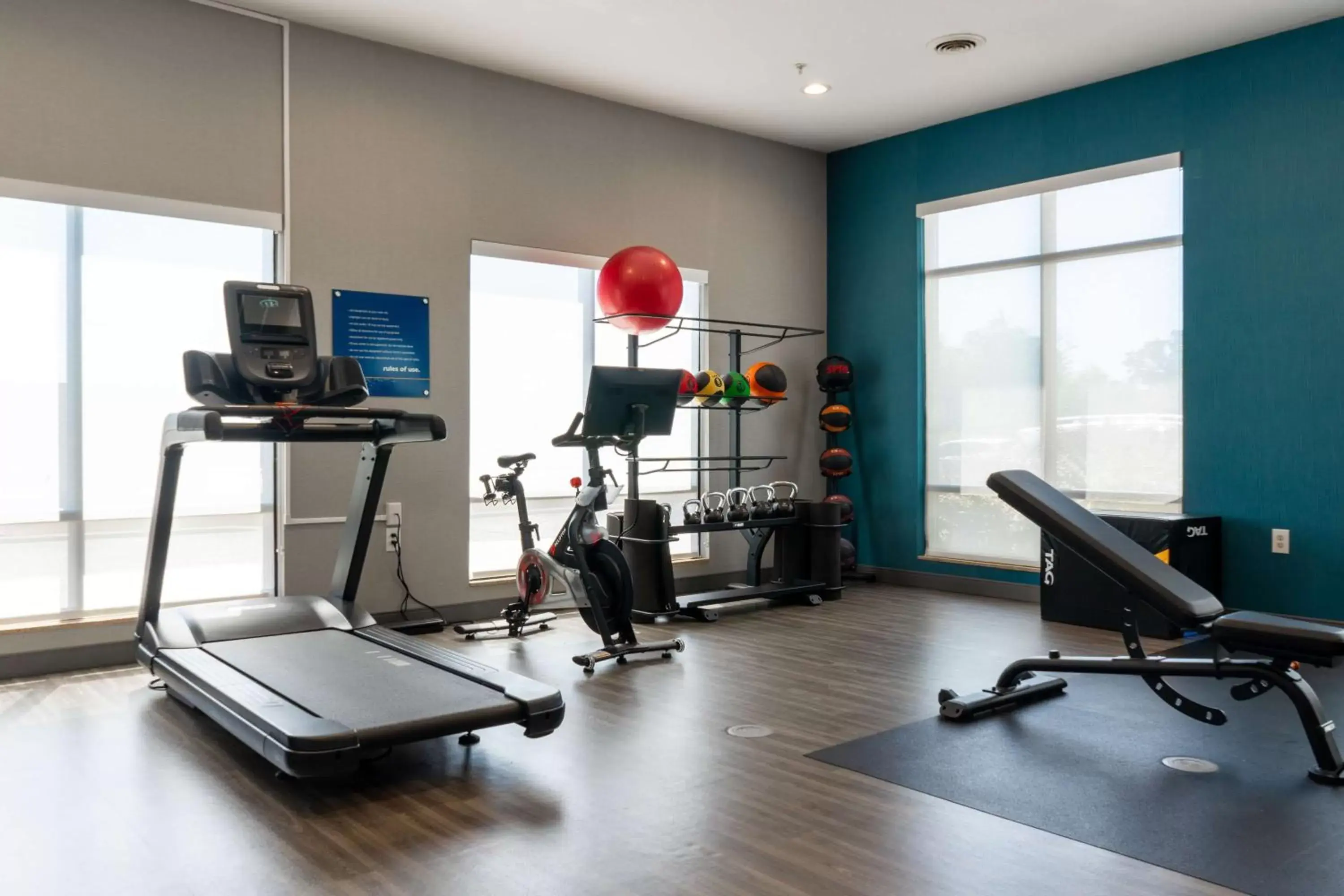 Fitness centre/facilities, Fitness Center/Facilities in Hampton Inn Elkhorn Lake Geneva Area
