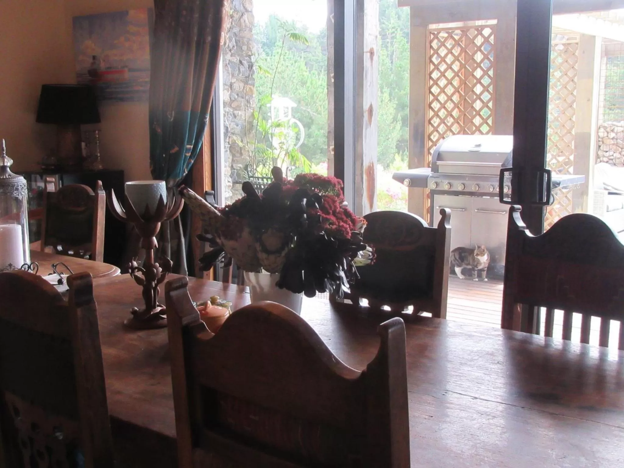 Dining area in Redwood Valley B & B