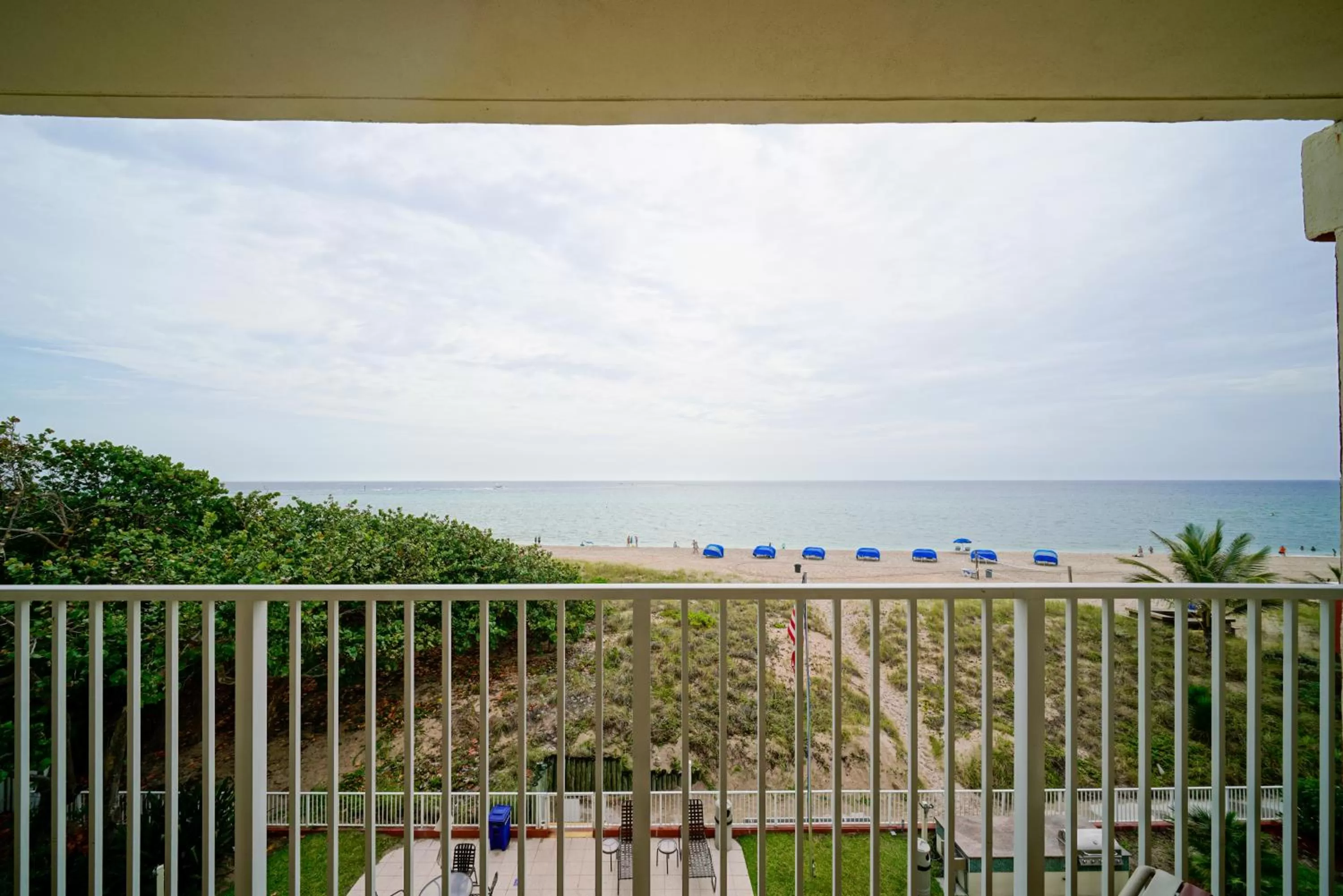 Beach in La Costa Beach Club