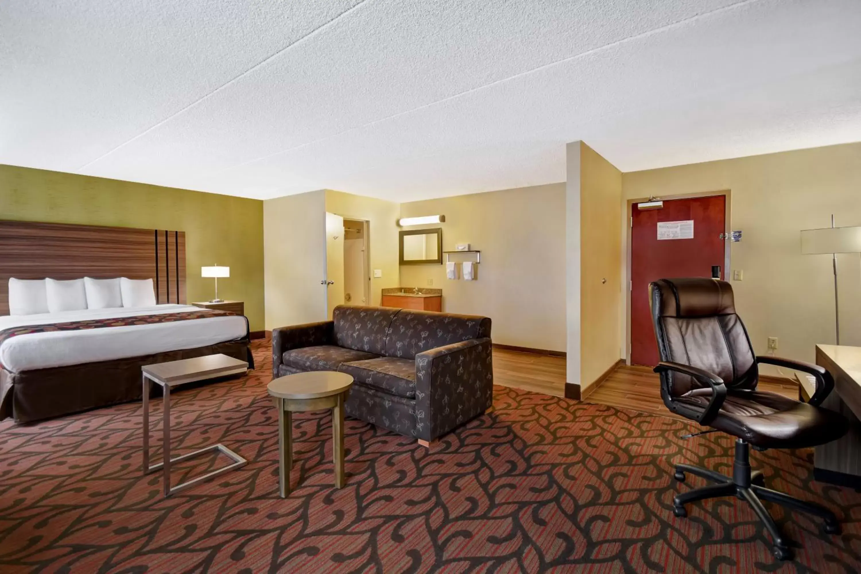 Photo of the whole room in Best Western Rochester Marketplace Inn