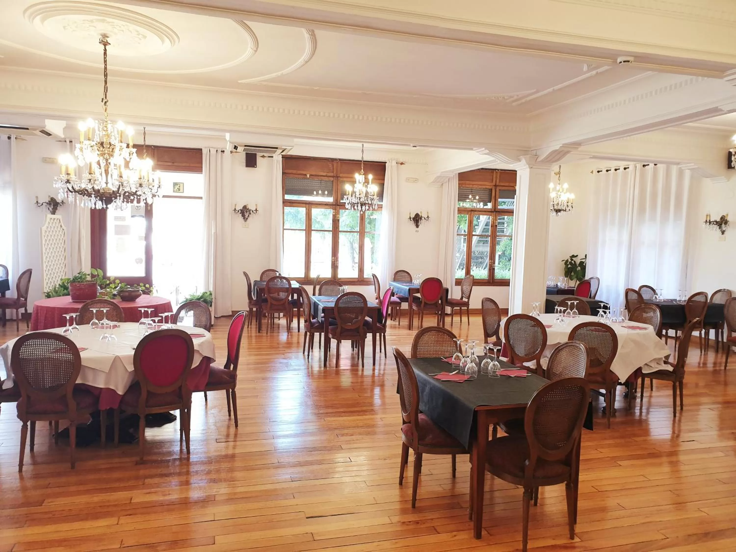 Restaurant/places to eat in Hotel Zarauz
