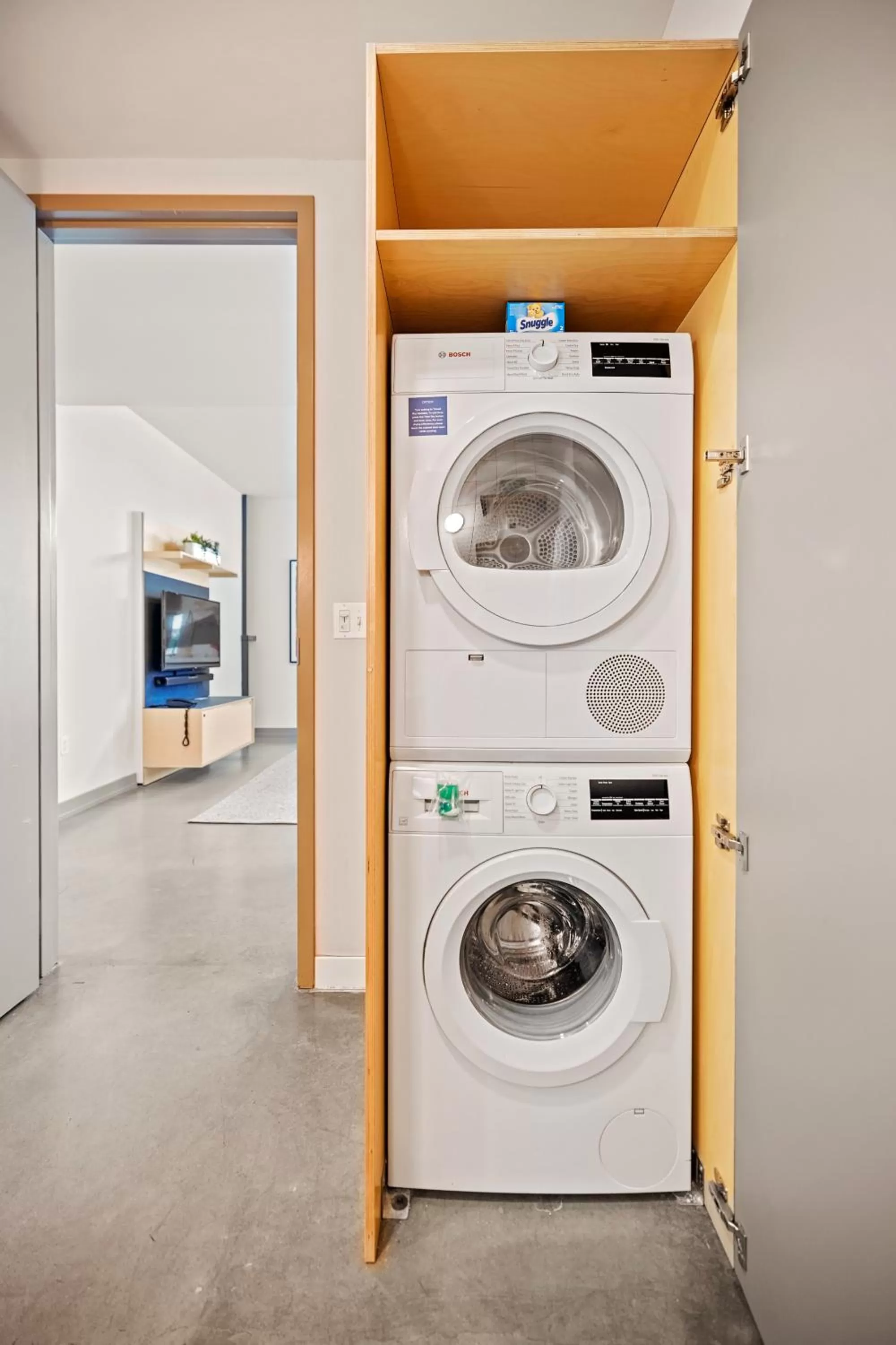 washing machine in Placemakr Wedgewood-Houston - South Nashville