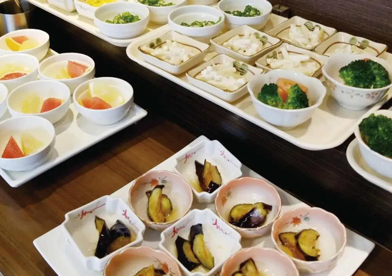 Buffet breakfast, Food in Hotel Green Selec