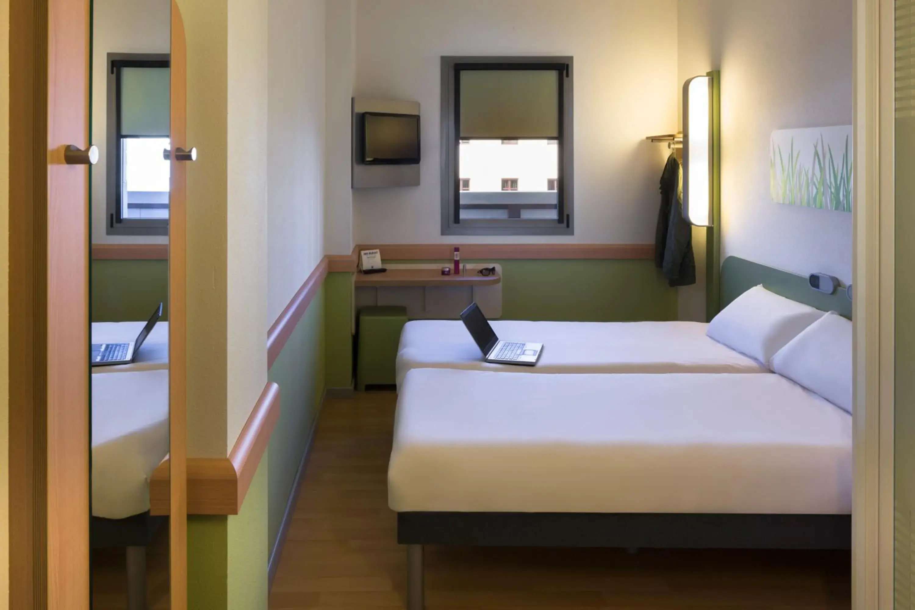 Bedroom, Bed in Ibis Budget Madrid Getafe