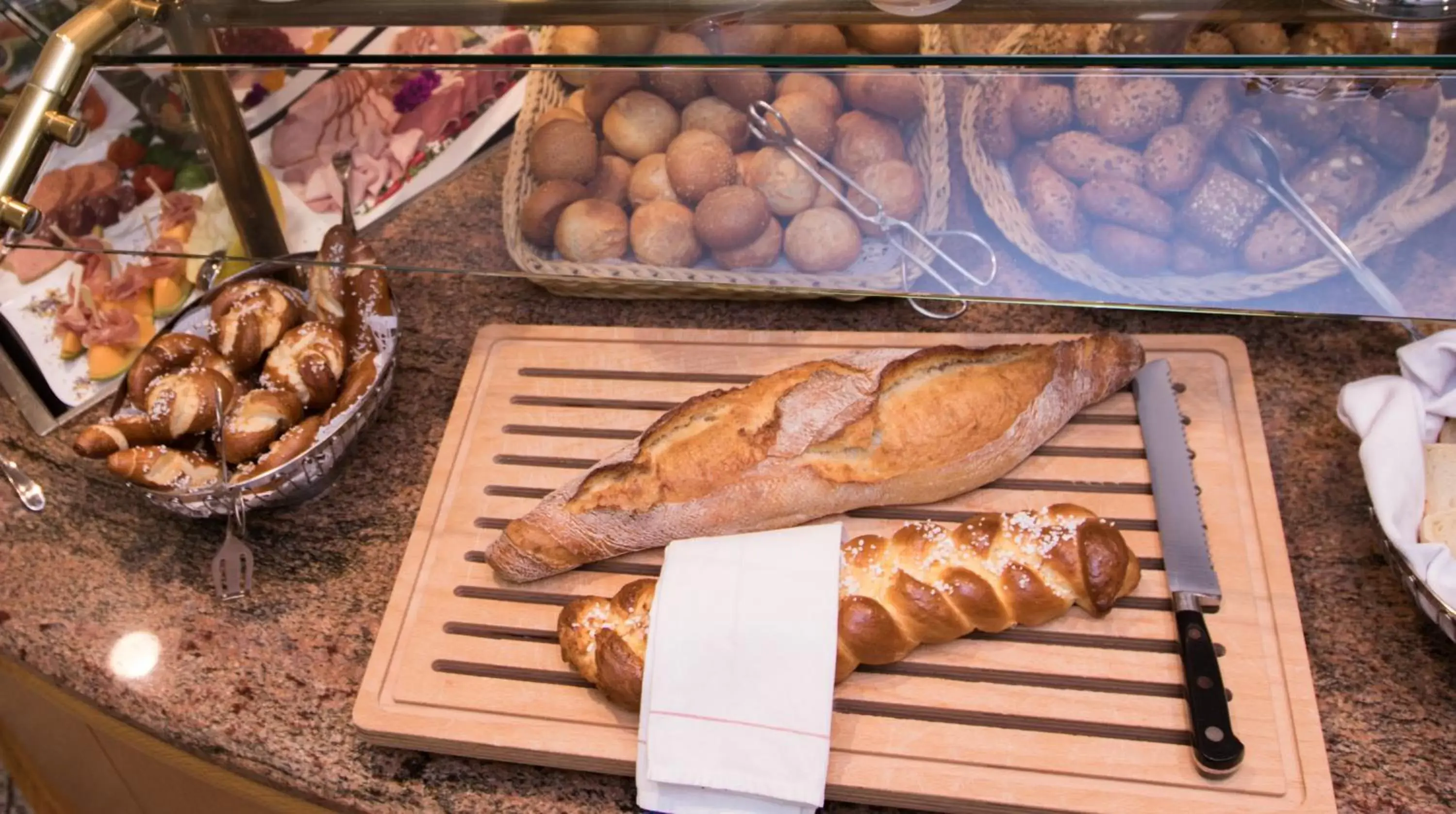 Buffet breakfast in Hotel Stadt München Buffet breakfast in Hotel Stadt München