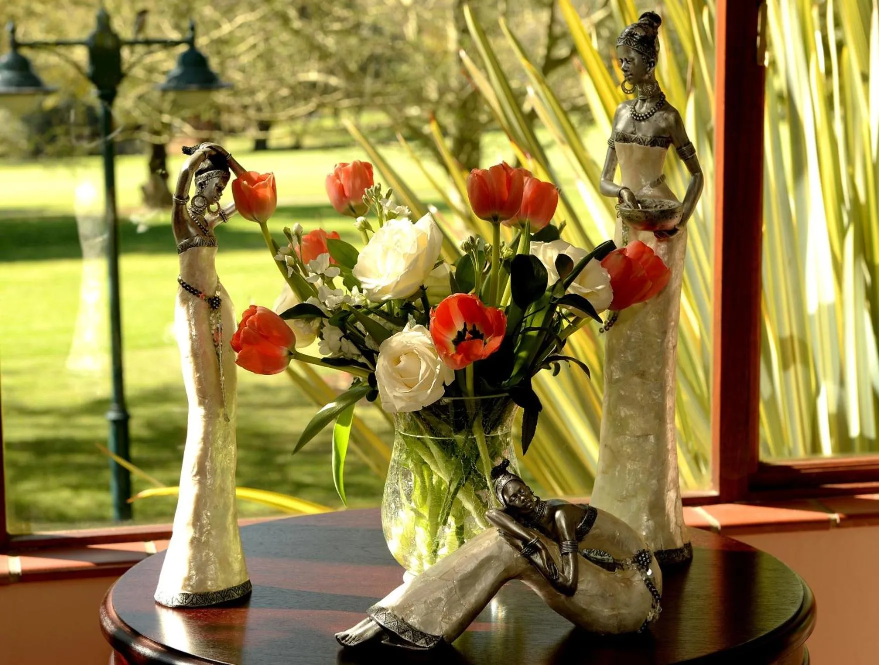 Decorative detail in The Woodpecker Inn