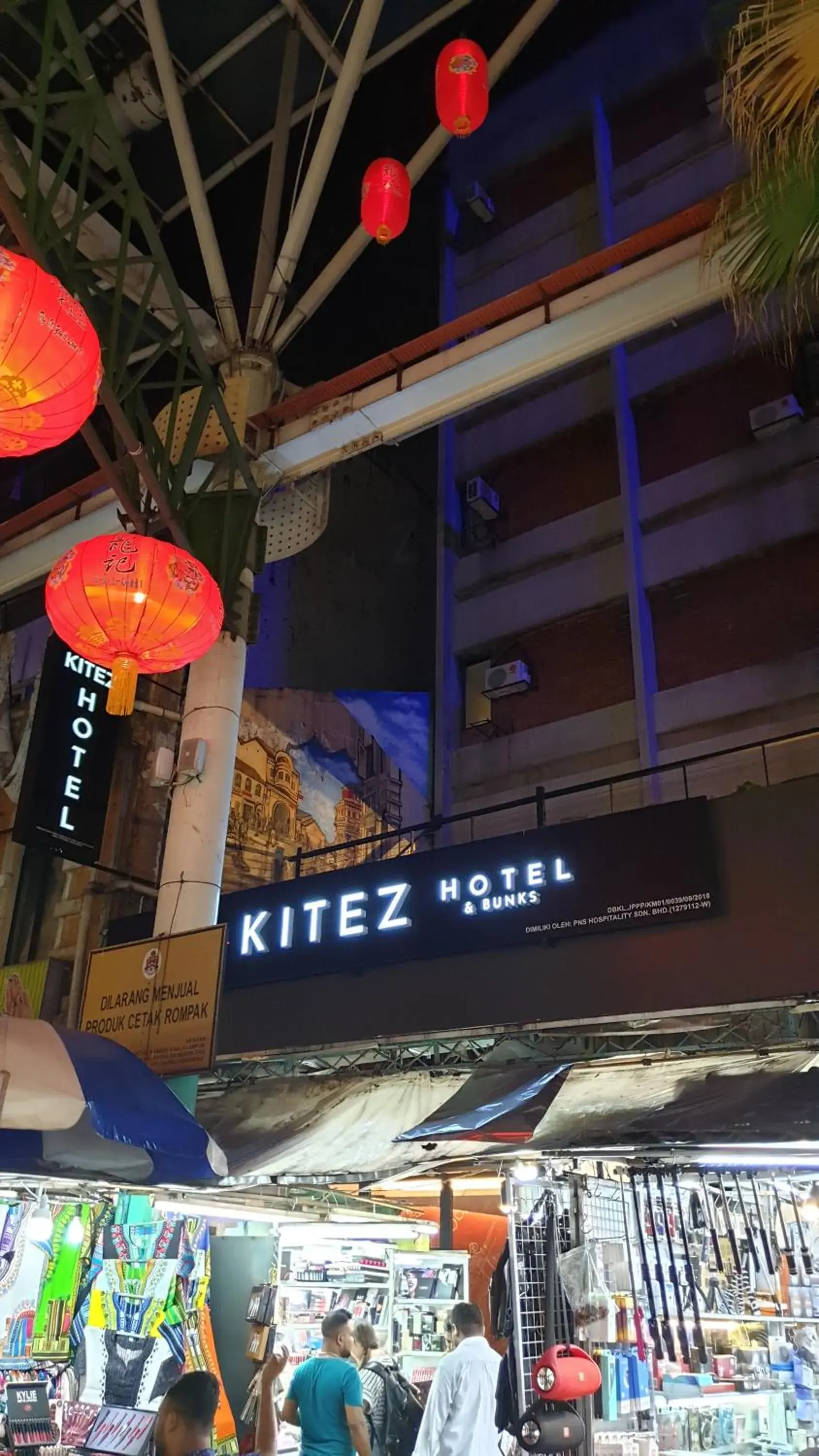 Property building in Kitez Hotel & Bunkz Property building in Kitez Hotel & Bunkz