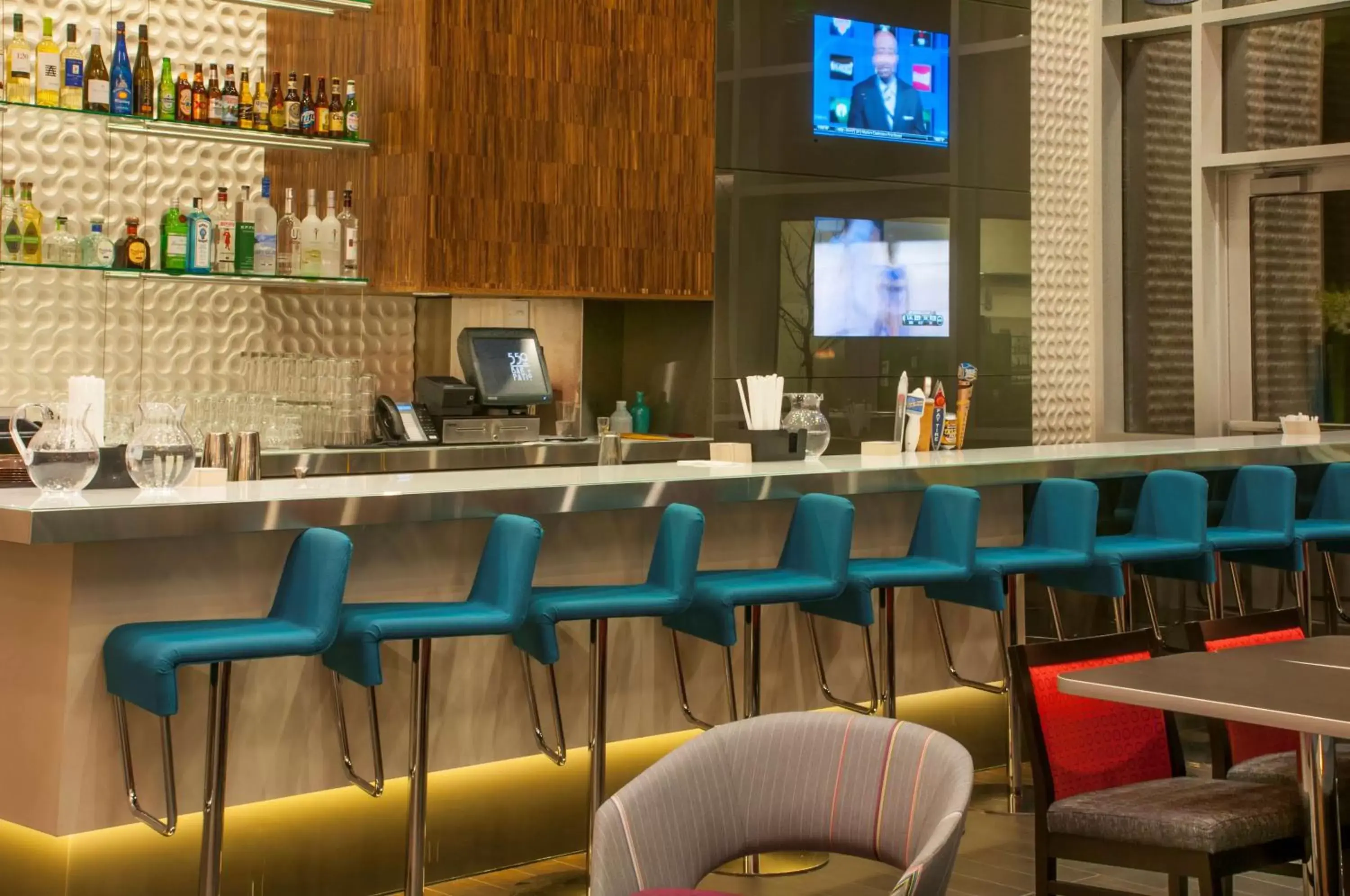 Lounge or bar, Lounge/Bar in Hampton Inn & Suites Denver Downtown Convention Center