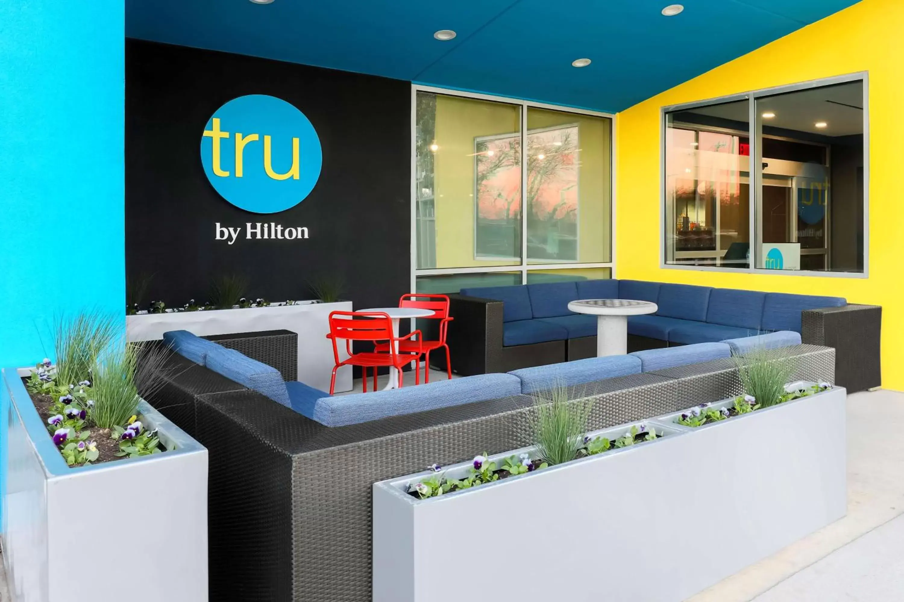 Patio in Tru By Hilton Dallas Market Center