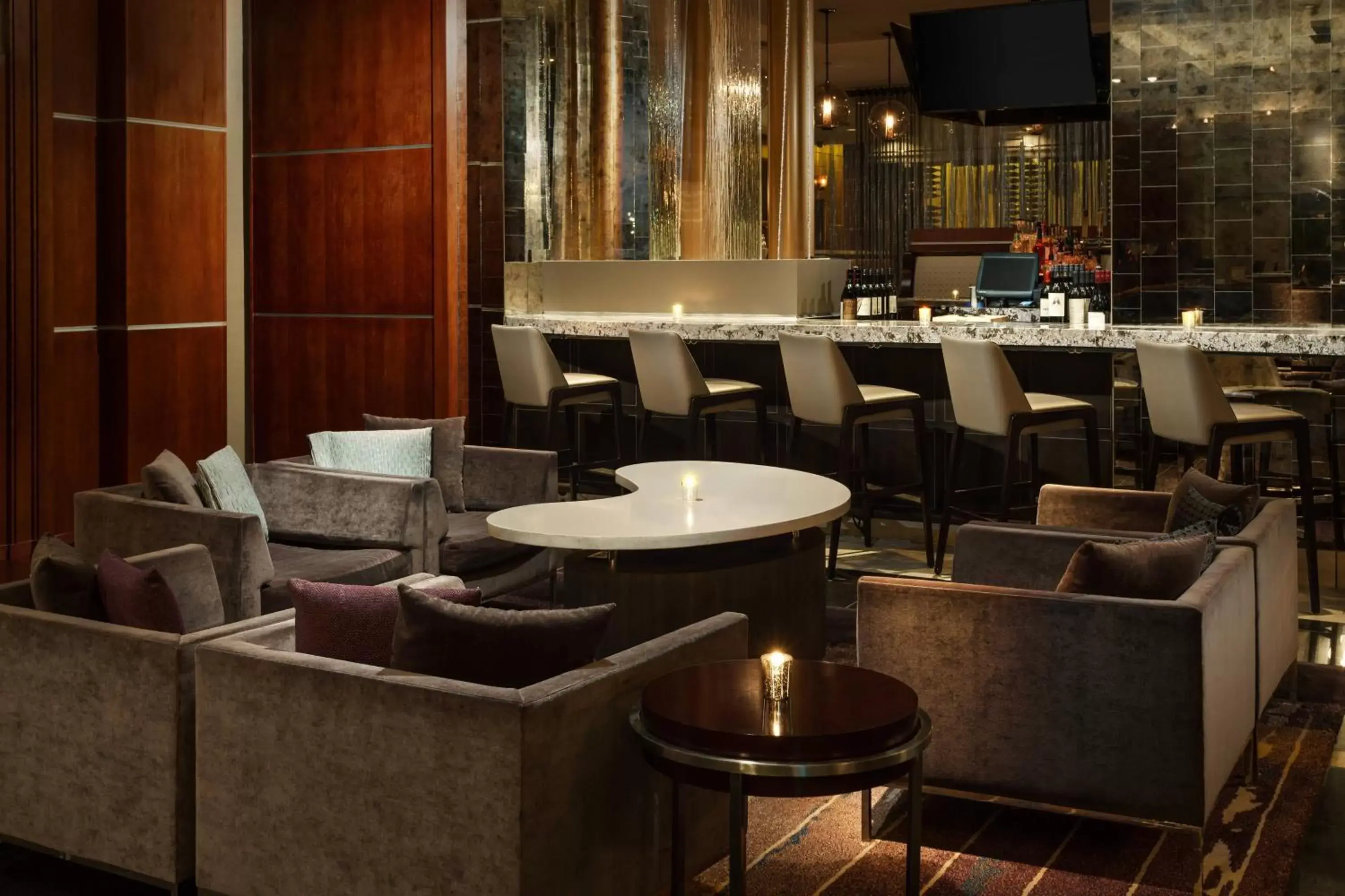 Lobby or reception, Lounge/Bar in Courtyard Chicago Downtown/Magnificent Mile