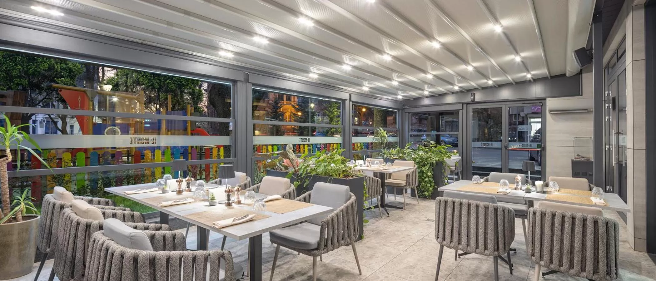 Restaurant/places to eat in Doubletree By Hilton Plovdiv Center