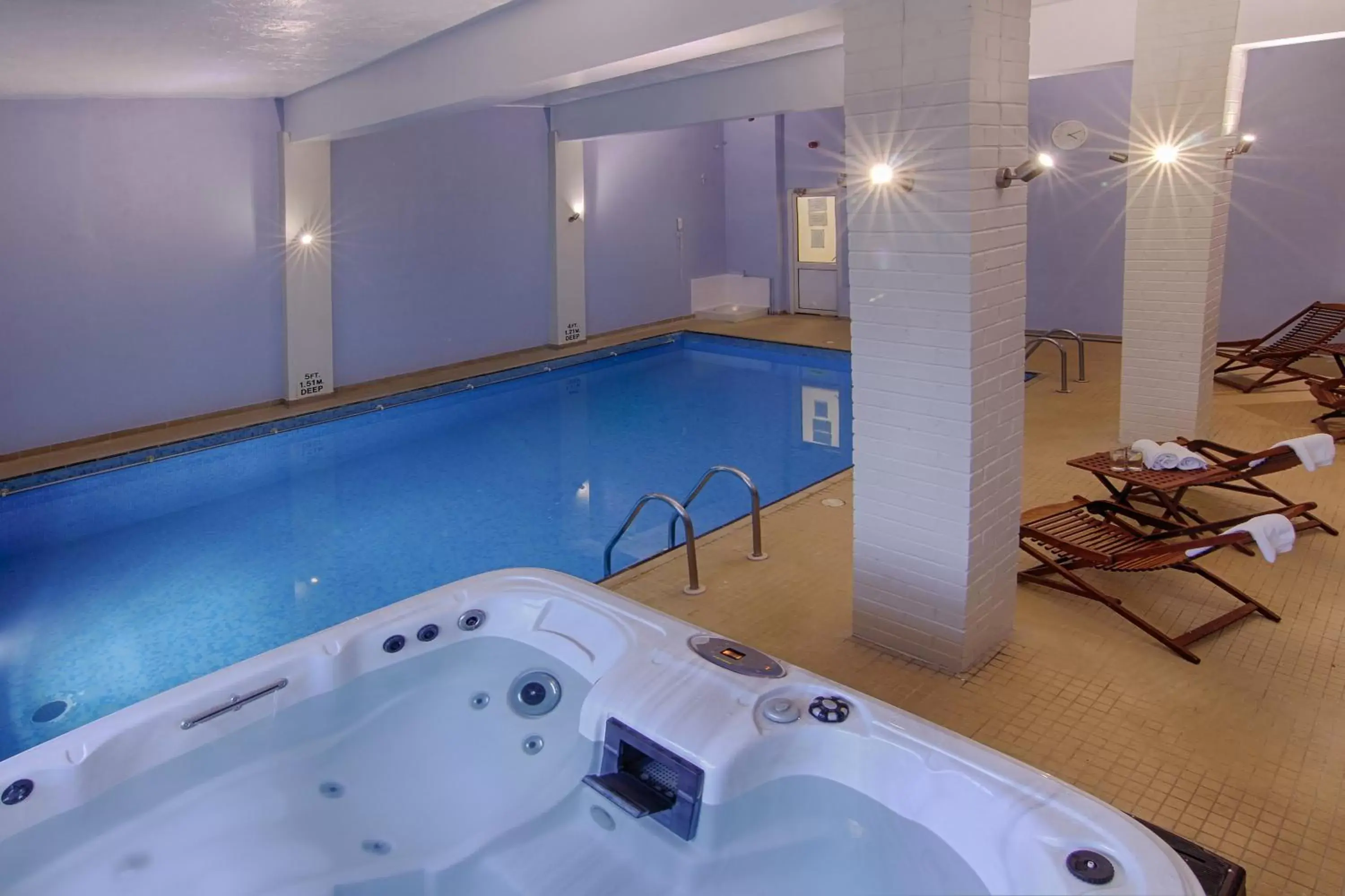 Area and facilities, Swimming Pool in Luccombe Hall Hotel