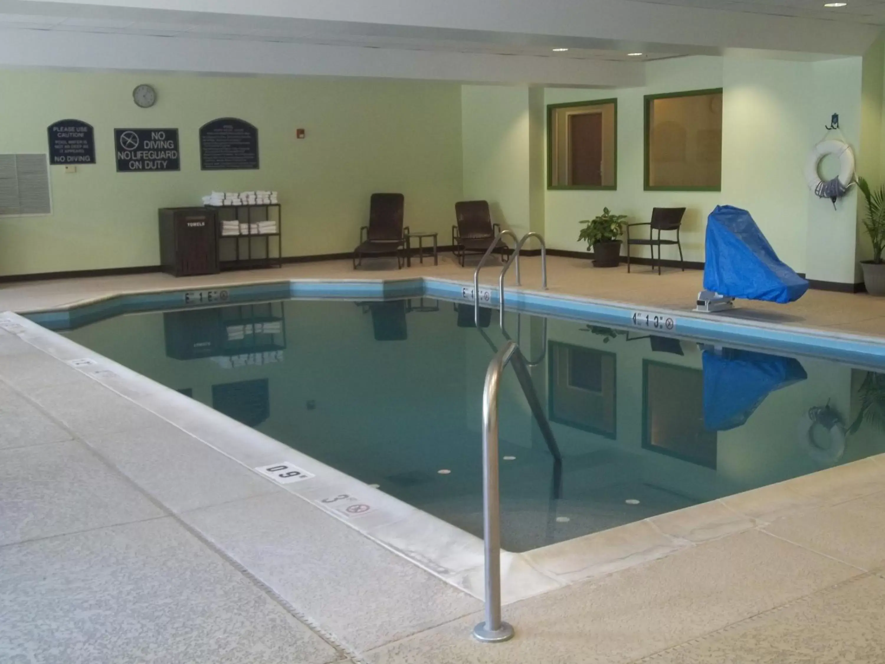 Swimming Pool in Holiday Inn Express and Suites Winchester, an IHG Hotel