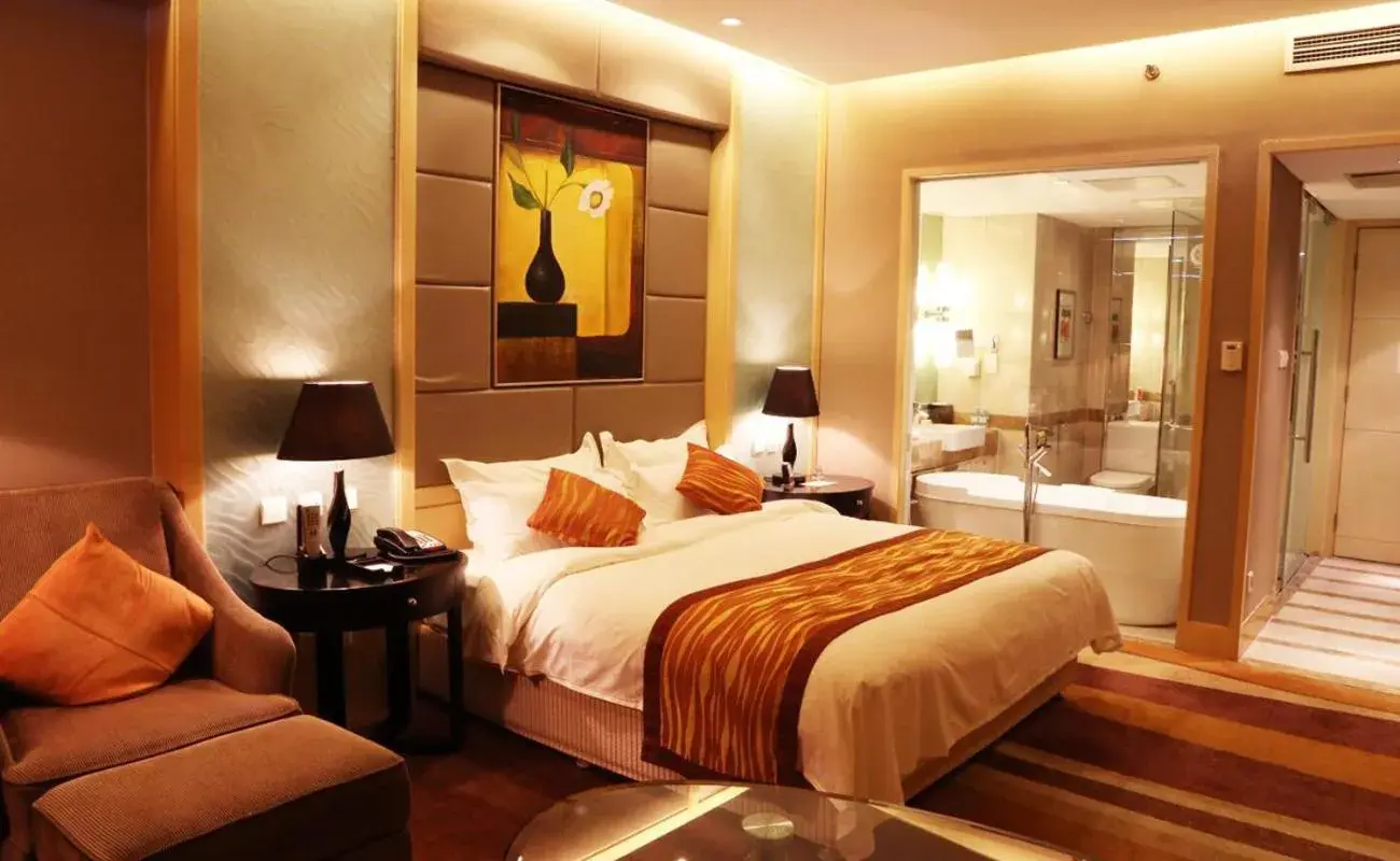 Bed in Wenjin Hotel, Beijing