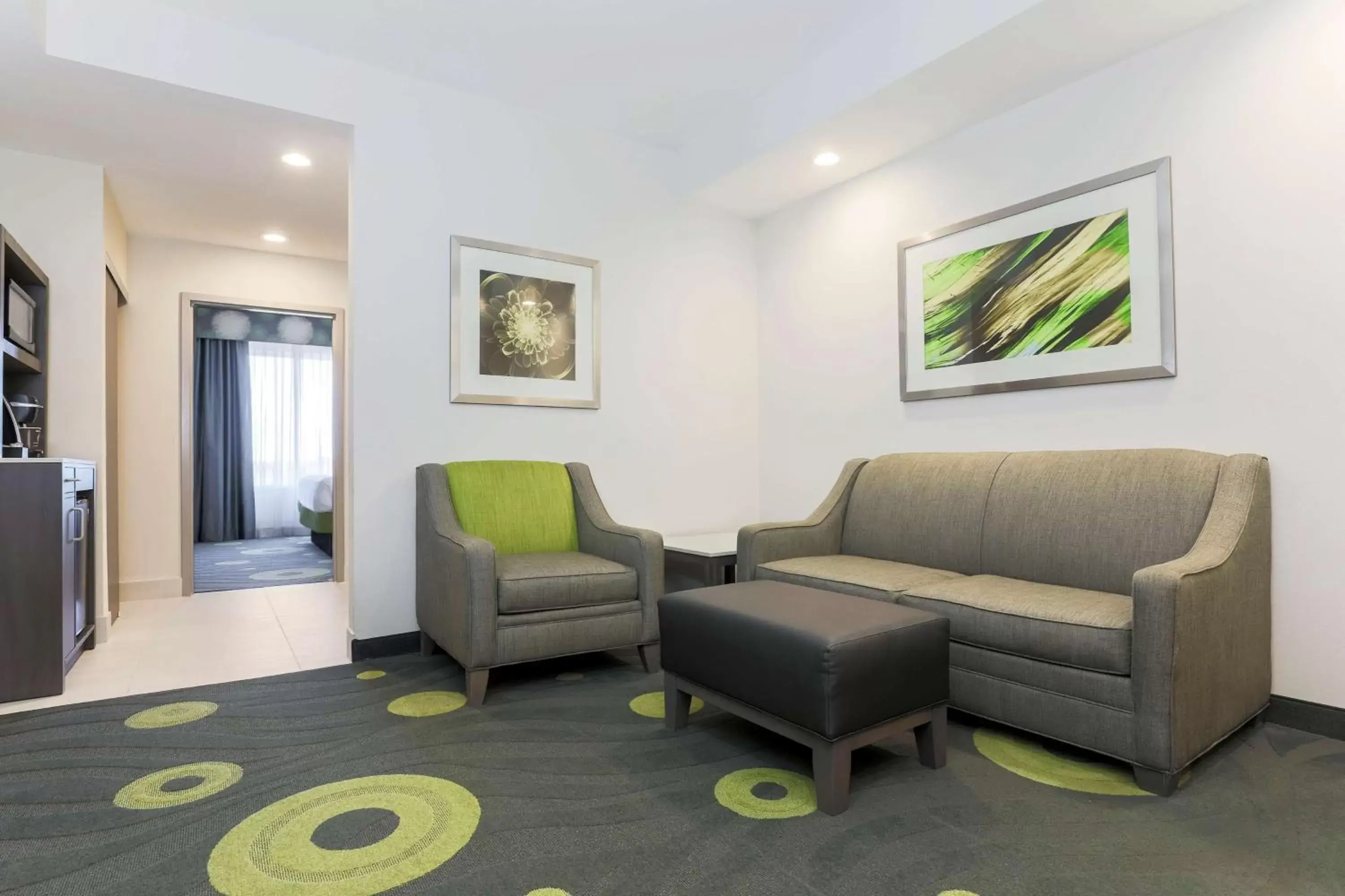 Living room, Seating Area in Hilton Garden Inn Ardmore