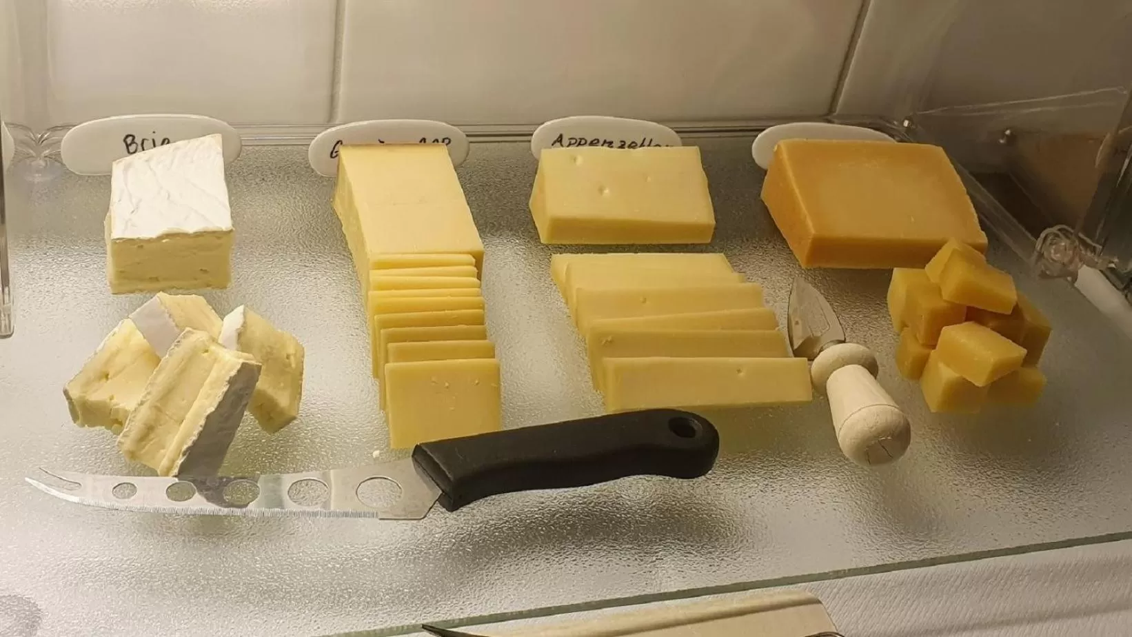 Breakfast in Chalet-Gafri - BnB - Frühstückspension und Gastfreundschaft