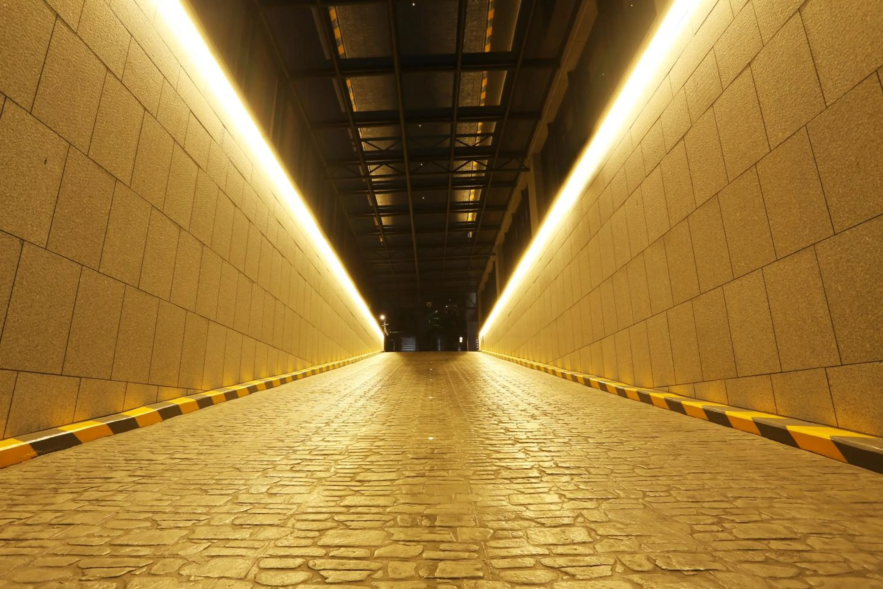 Parking in Amanti Hotel Seoul Hongdae