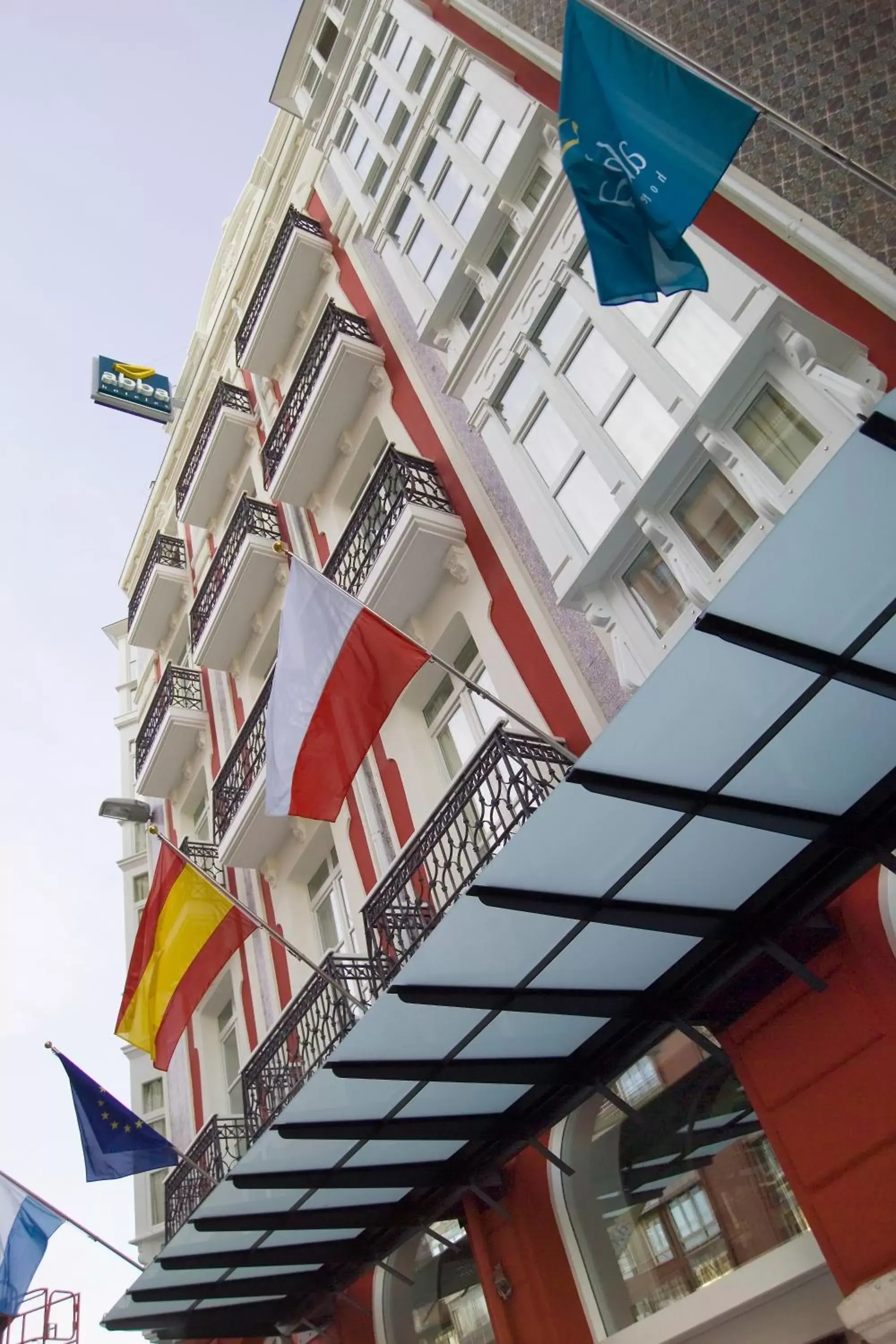 Facade/entrance, Property Building in Abba Santander