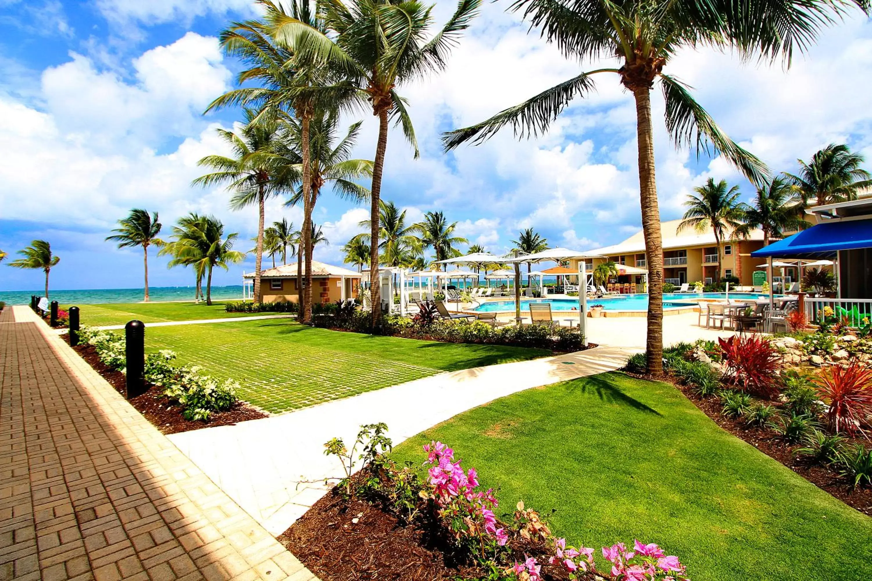 Garden in Holiday Inn Resort Grand Cayman, an IHG Hotel