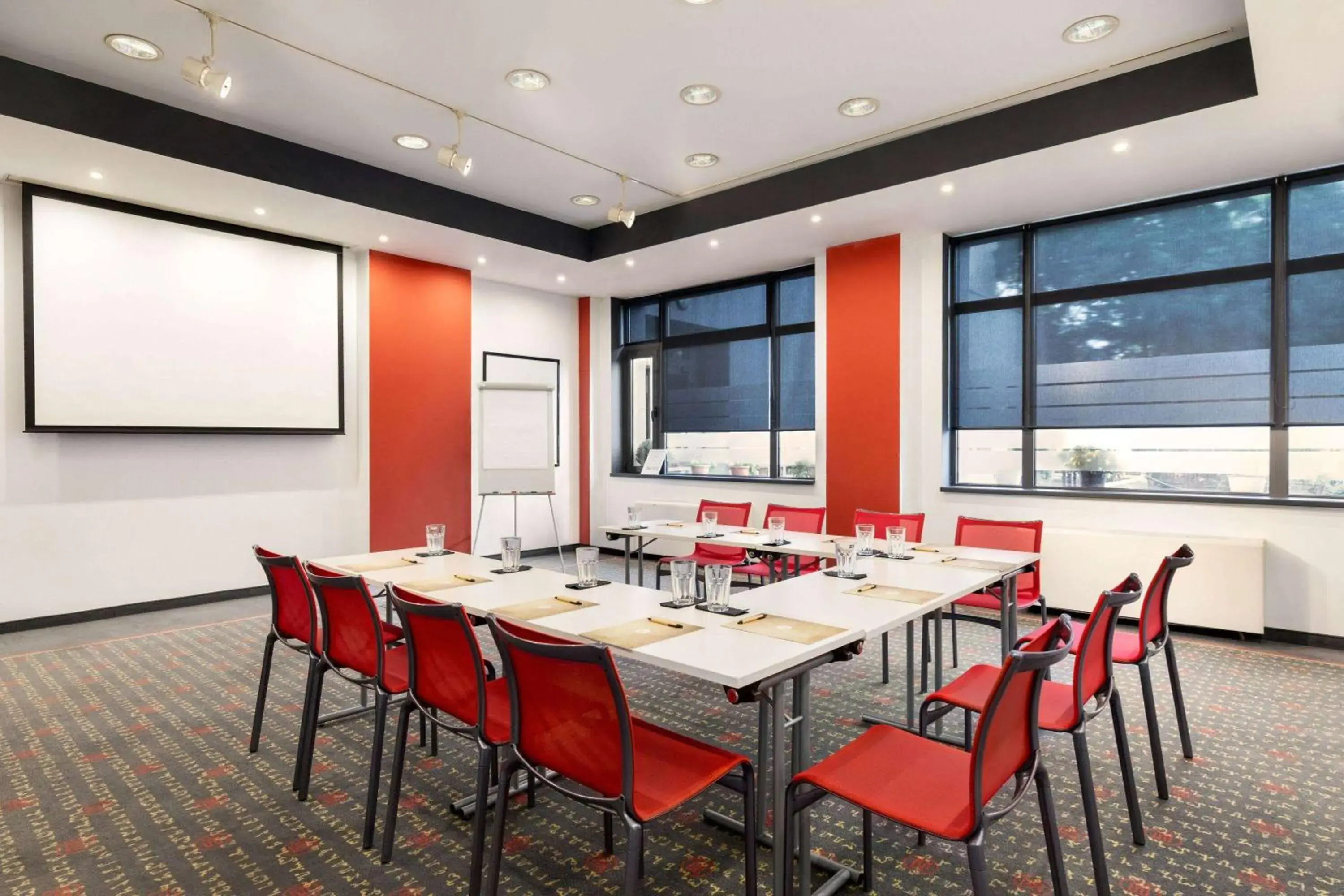 Meeting/conference room in Vienna House Easy By Wyndham Airport Bucharest