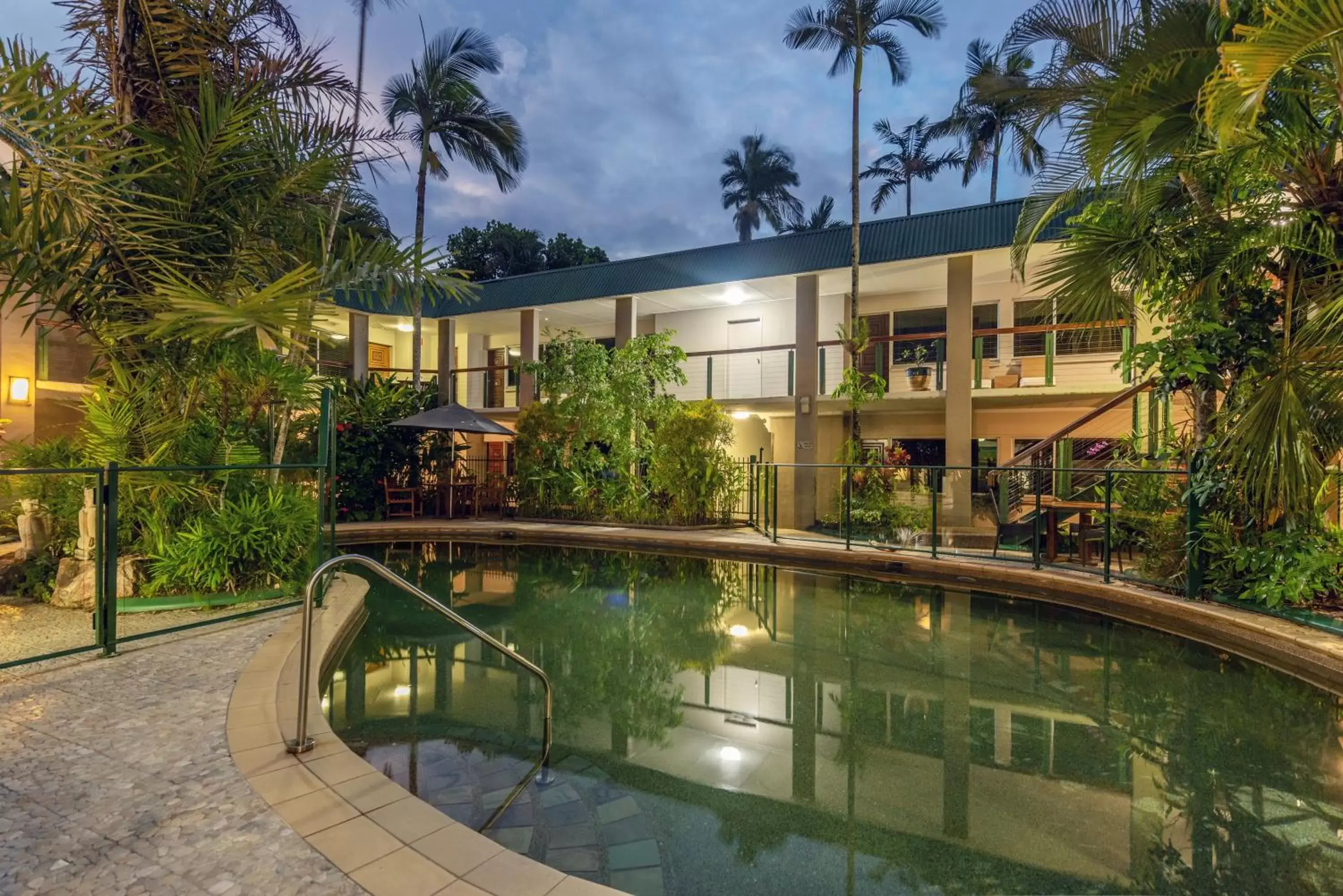 Swimming Pool in Bay Village Tropical Retreat & Apartments