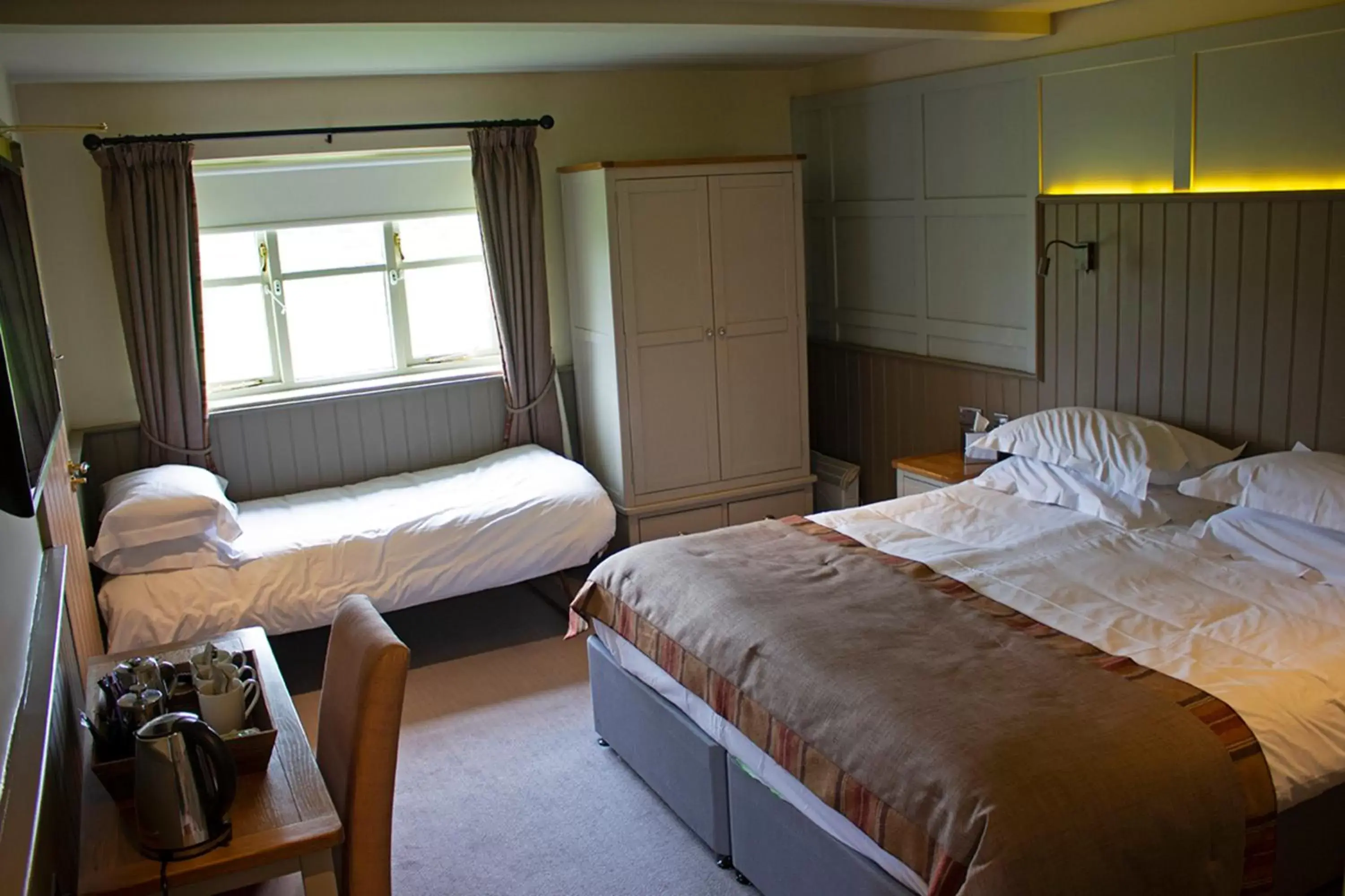Bedroom, Bed in The Groes Inn