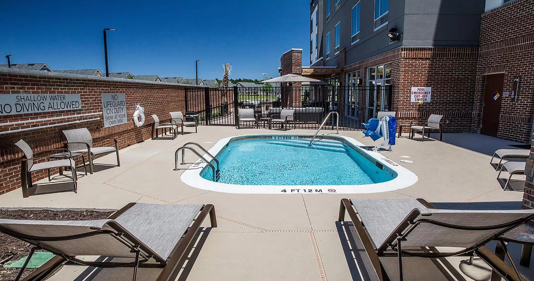 Pool view in Courtyard by Marriott Columbia Cayce