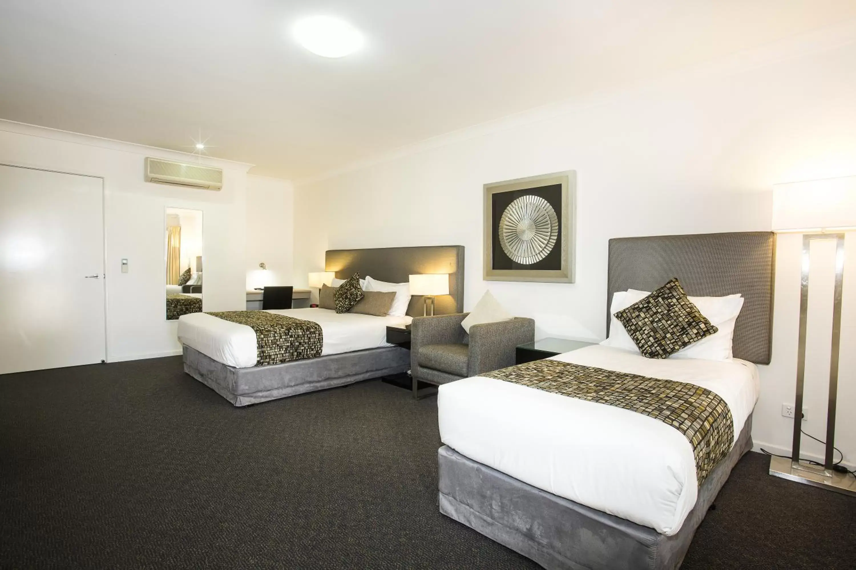 Bedroom, Bed in Coral Cay Resort