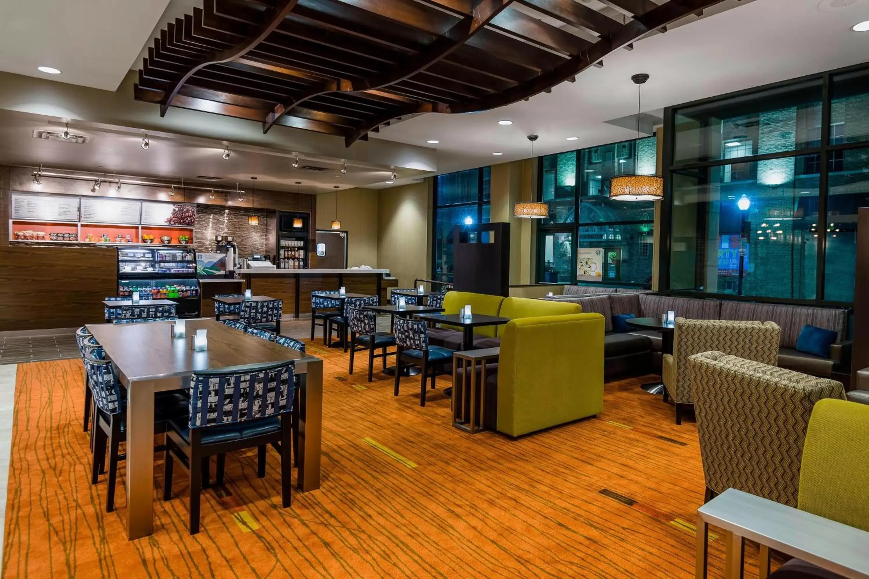 Restaurant/Places to Eat in Courtyard by Marriott Little Rock Downtown