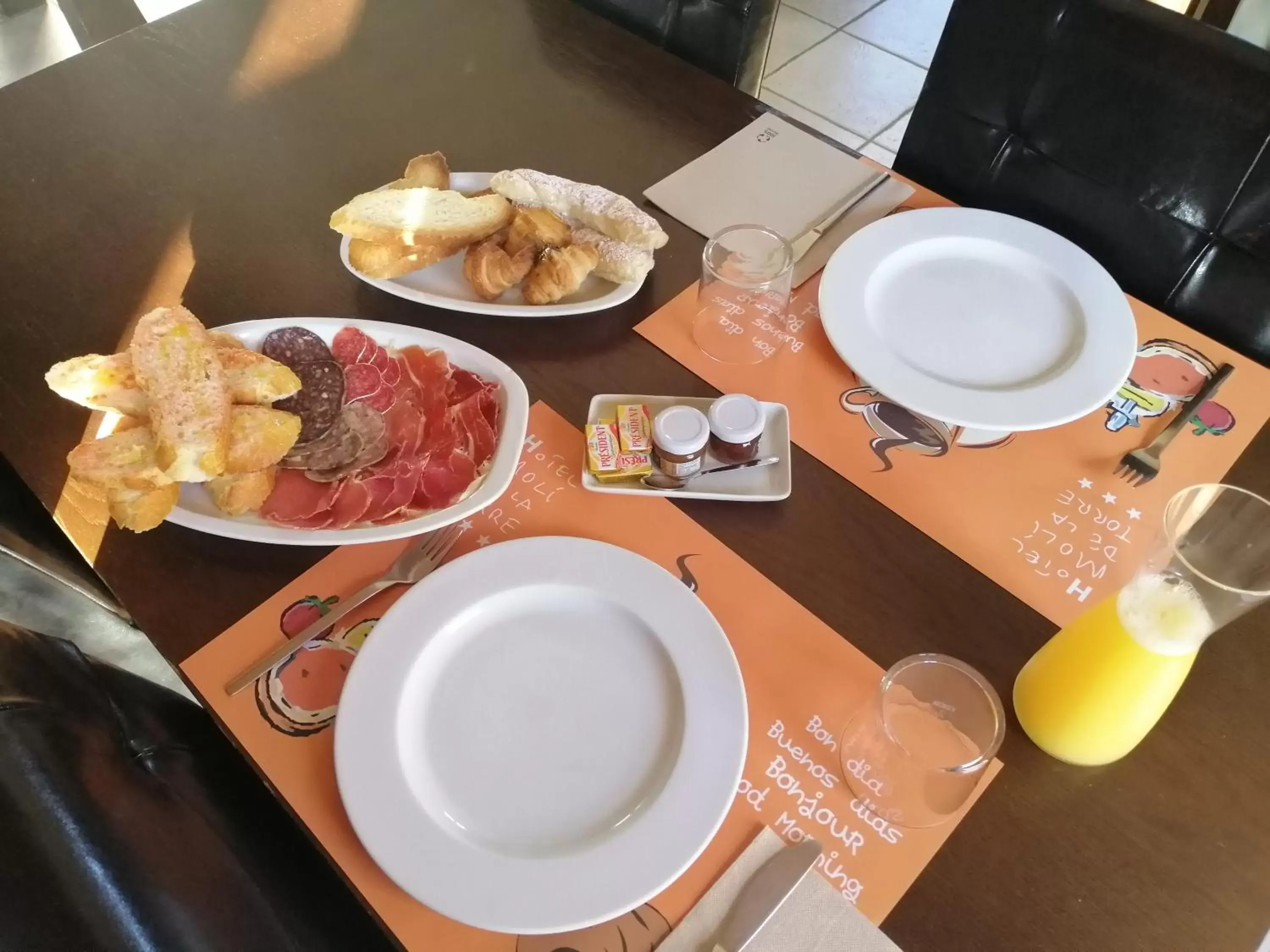 Food and drinks, Dining Area in Hotel Moli De La Torre