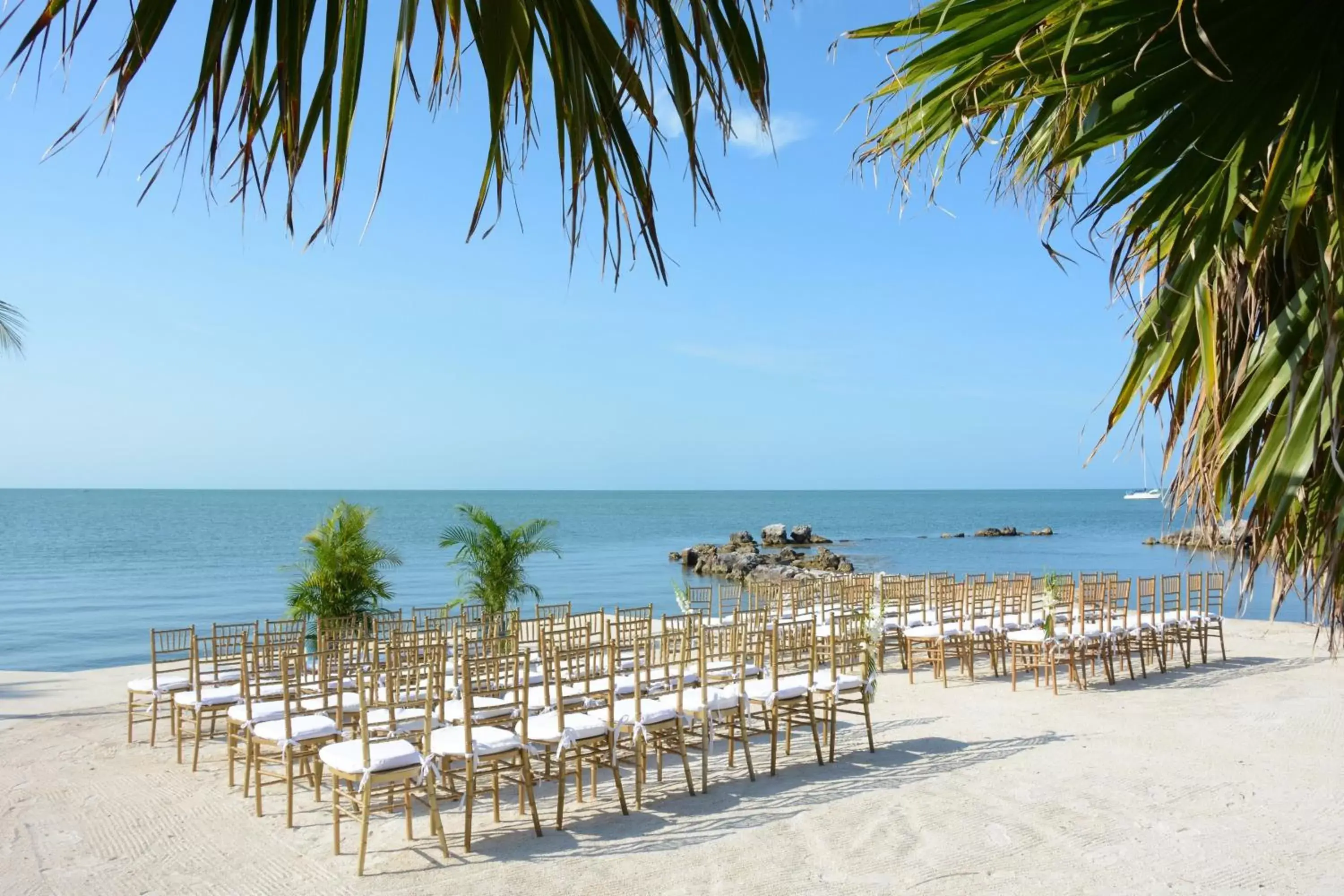 Beach in Courtyard by Marriott Faro Blanco Resort