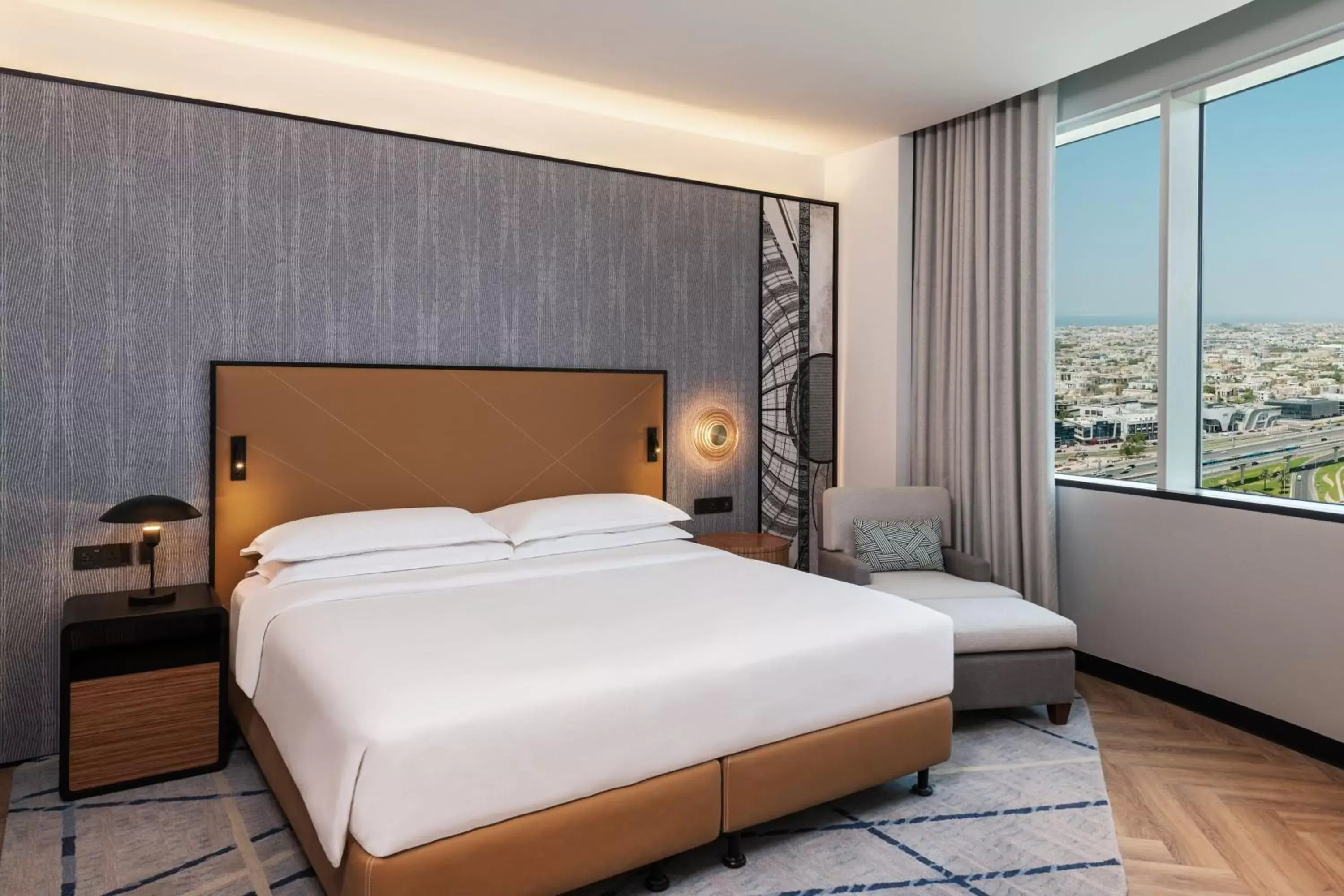 Bedroom, Bed in Sheraton Mall of the Emirates Hotel, Dubai