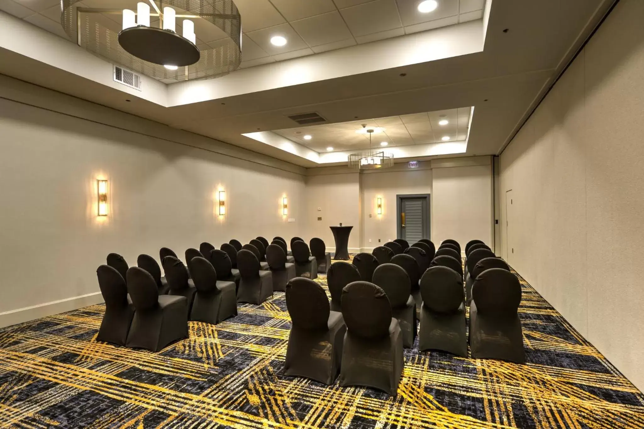 Meeting/conference room in Crowne Plaza Jacksonville Airport, an IHG Hotel